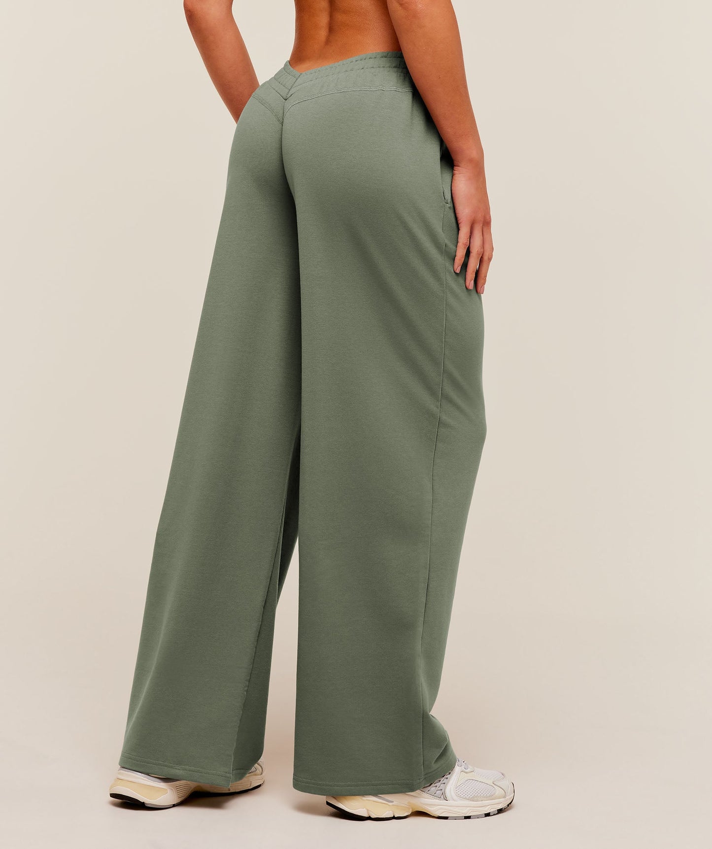 Lifting Dipped Waistband Pants - US 3405