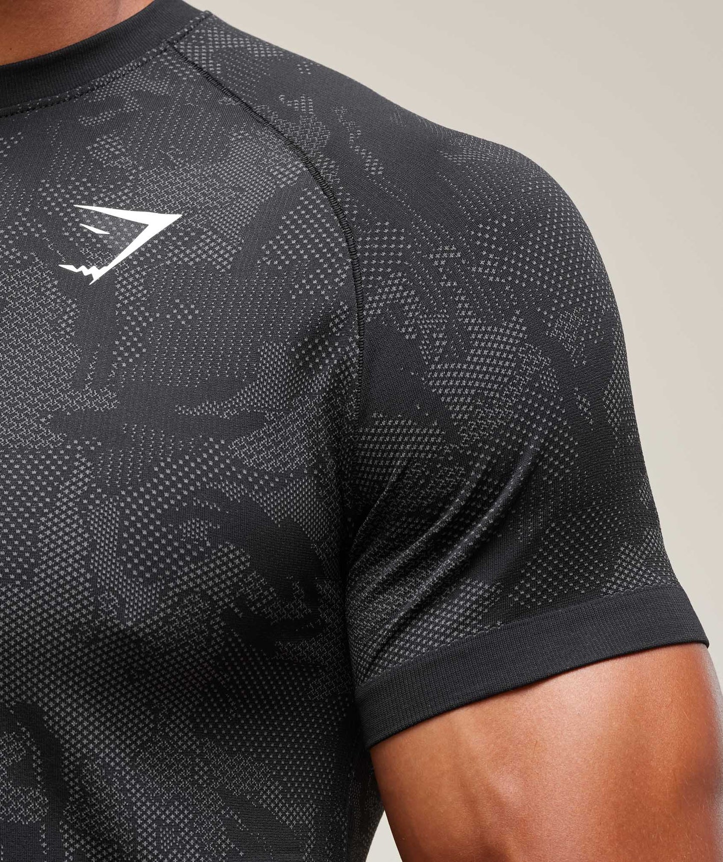 Geo Seamless T-Shirt - US 7010