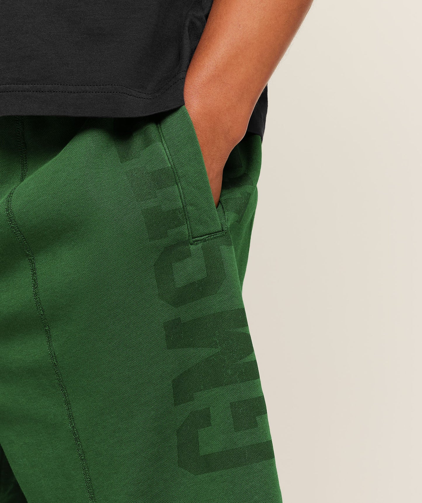 Accent Graphic Sweat Shorts - US 8214