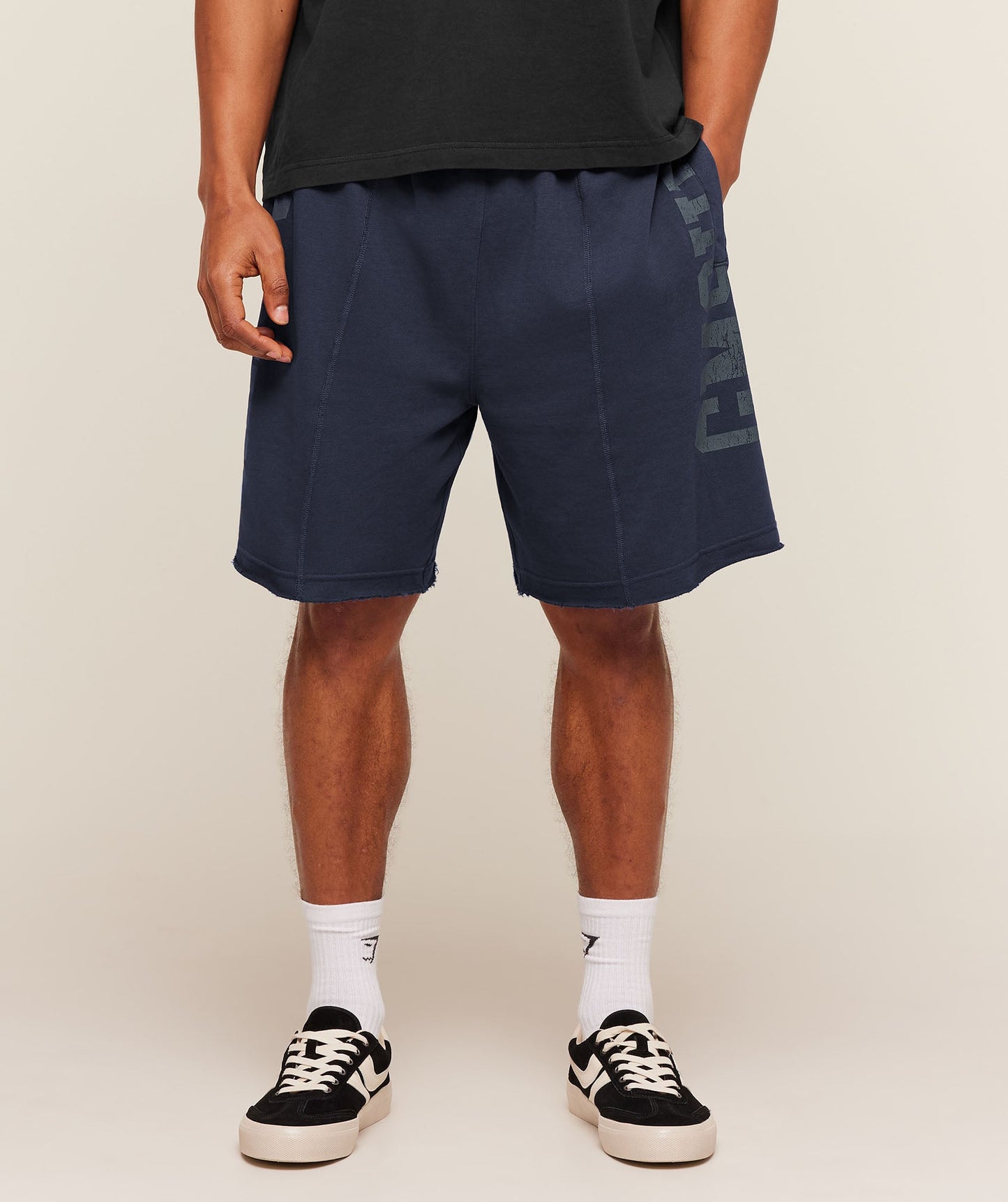 Accent Graphic Sweat Shorts - US 4070