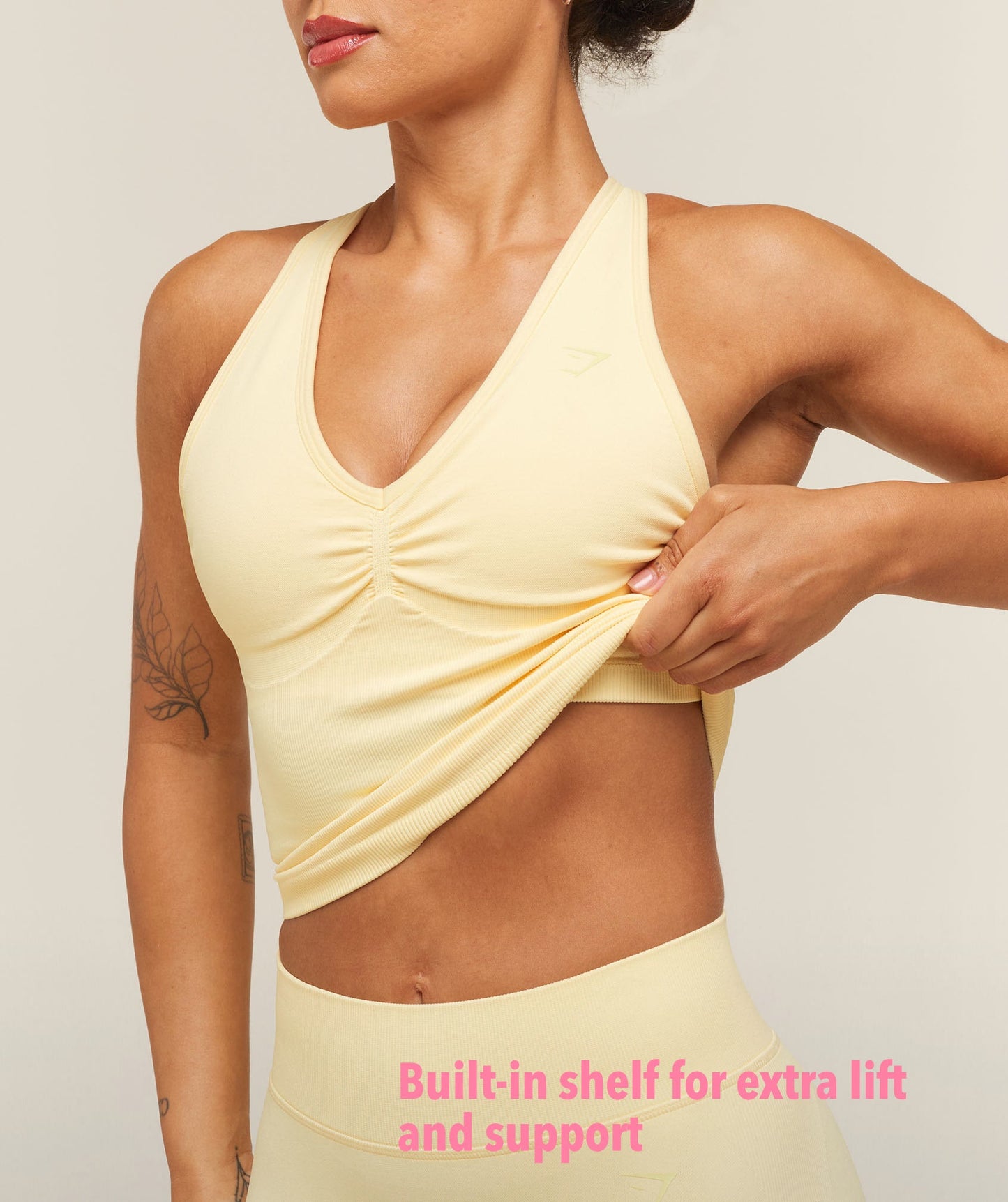 Lift Seamless Tank with Shelf - US 5605