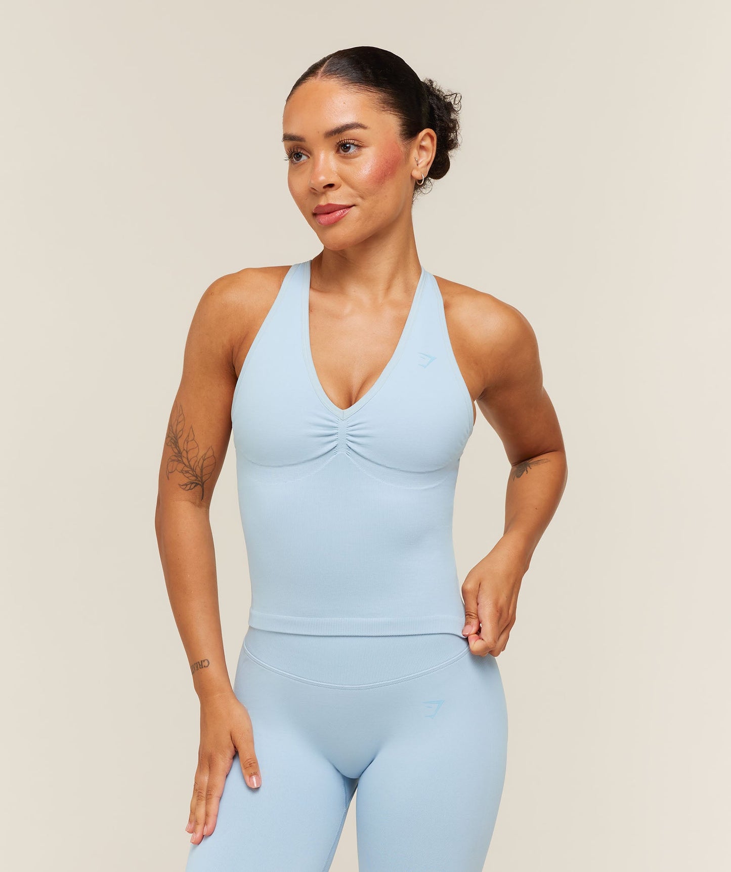 Lift Seamless Tank with Shelf - US 6559