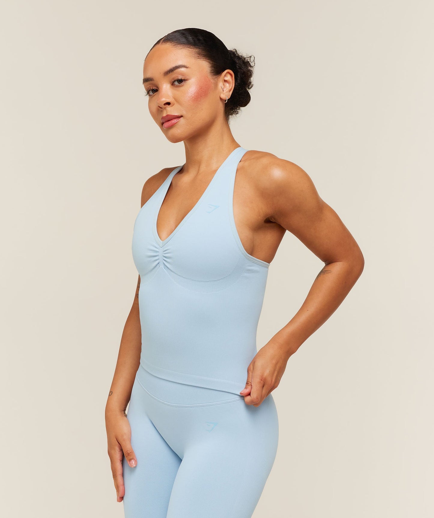 Lift Seamless Tank with Shelf - US 9376