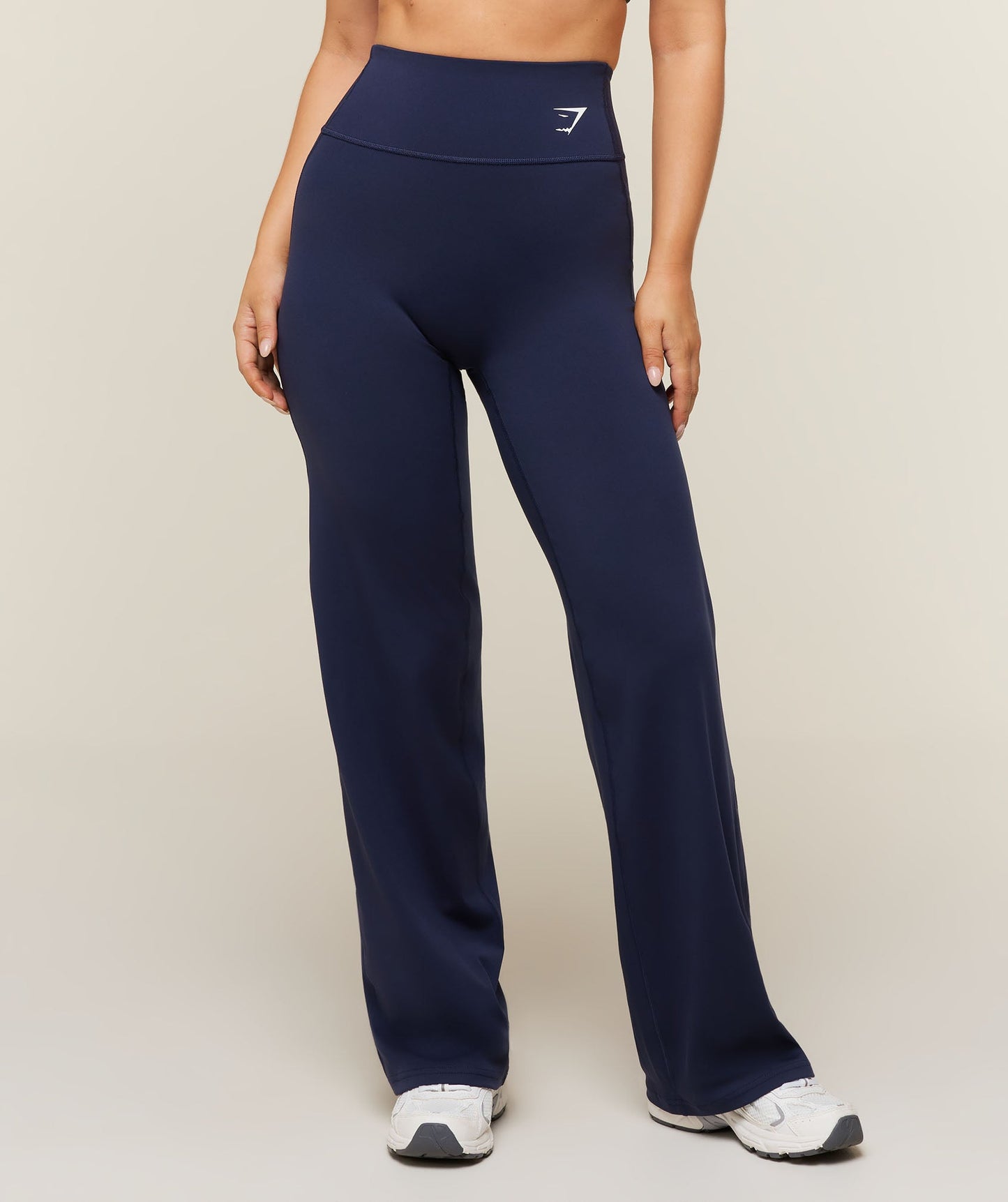 Training Straight Leg Short Leggings - US 3720