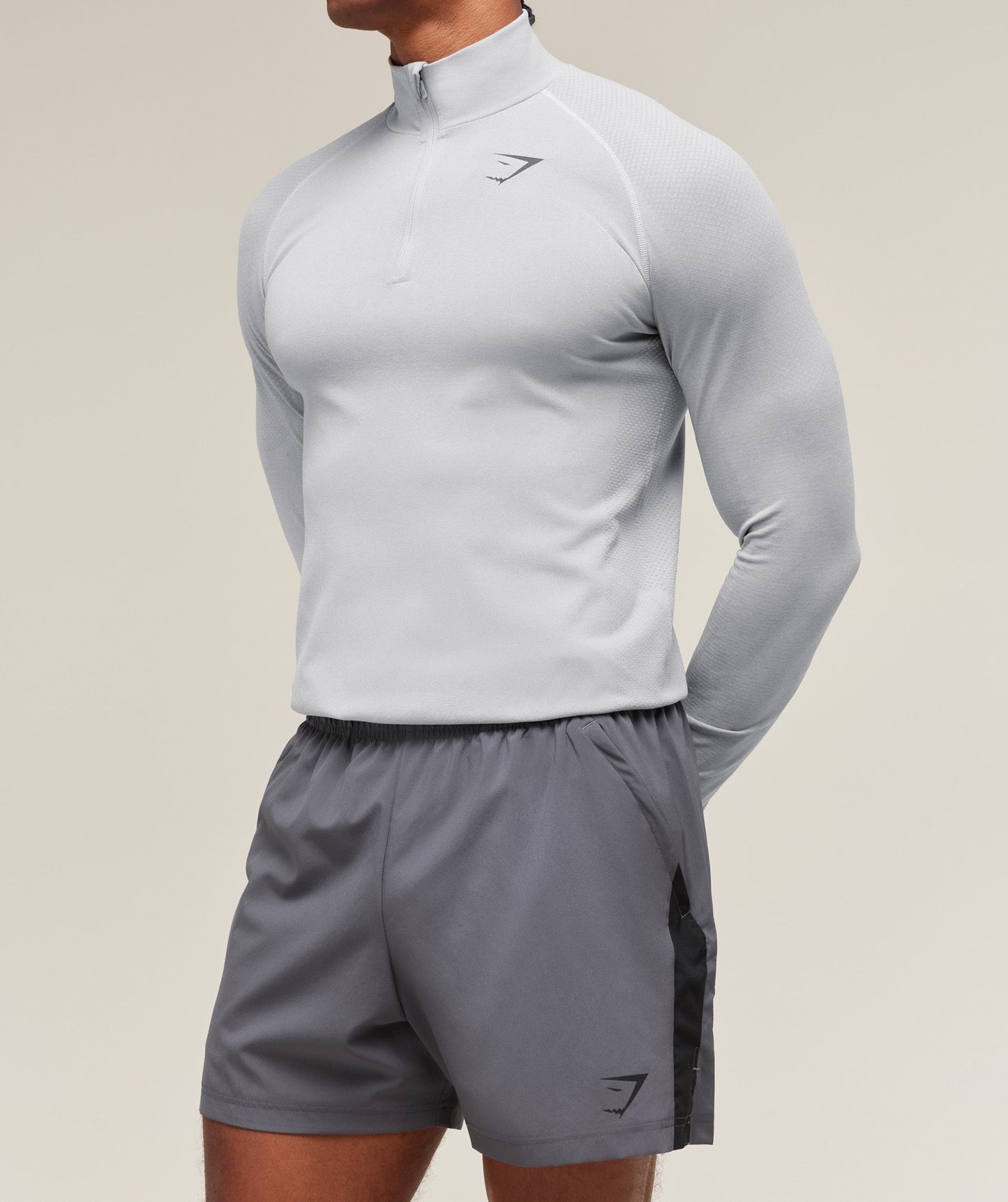 Vital 1/4 Zip - US 7466