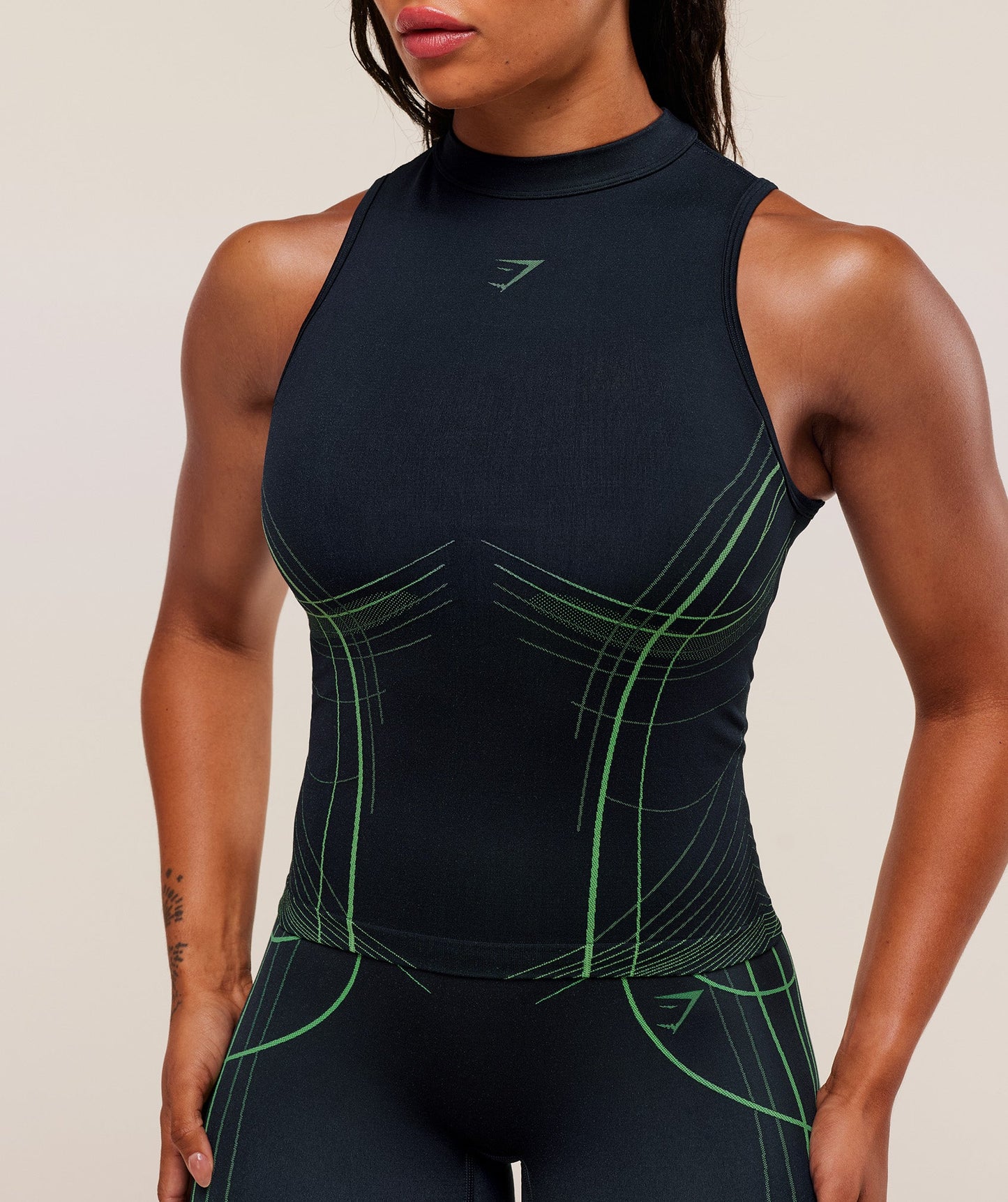 Apex Seamless Tank - US 5733