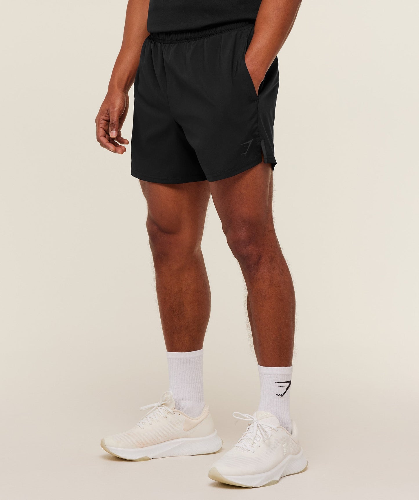 Arrival Contrast Shorts - US 6059