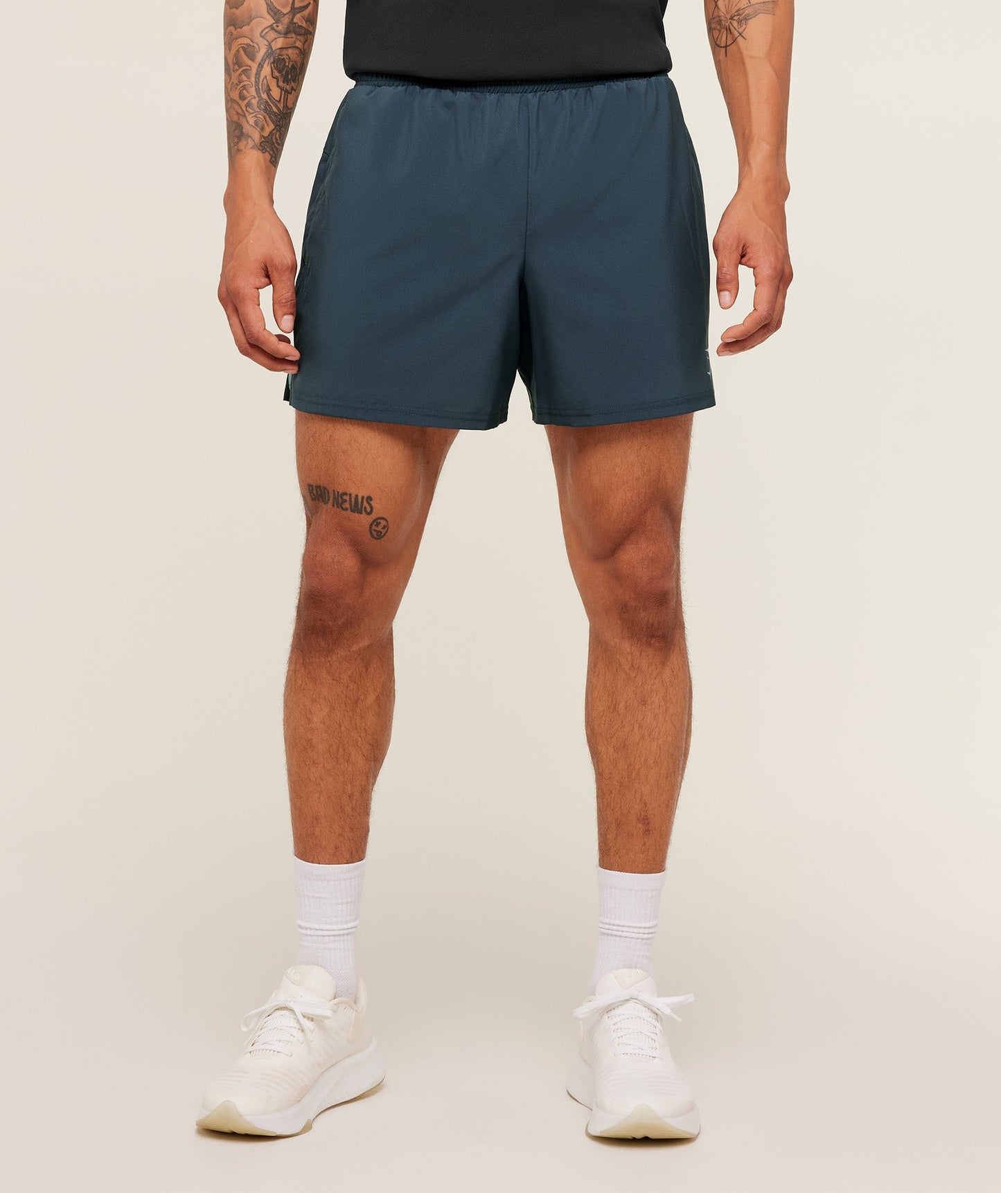 Arrival Contrast Shorts - US 6986