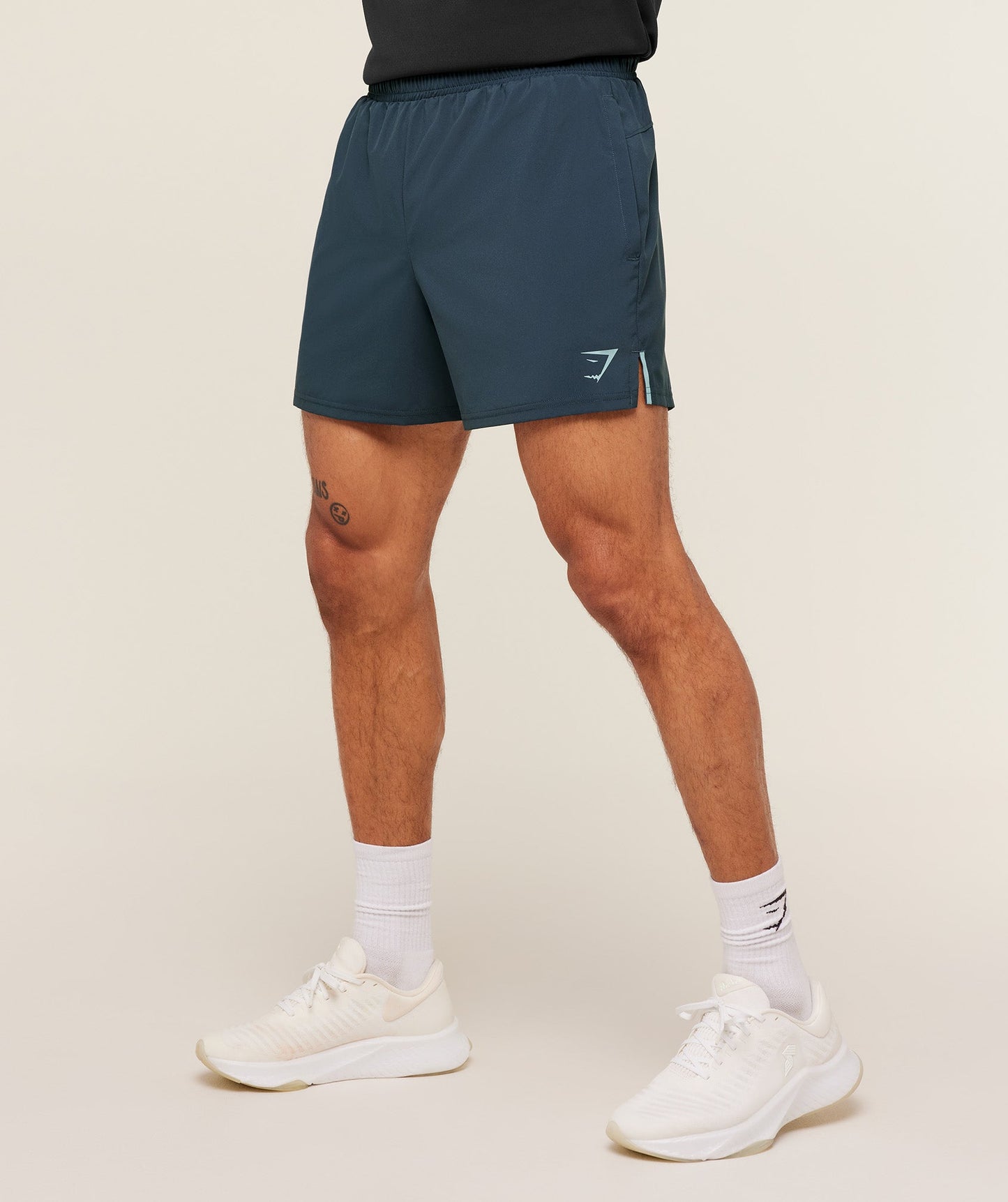 Arrival Contrast Shorts - US 6986