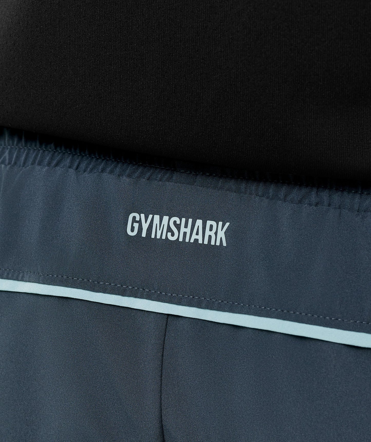 Arrival Contrast Shorts - US 6986