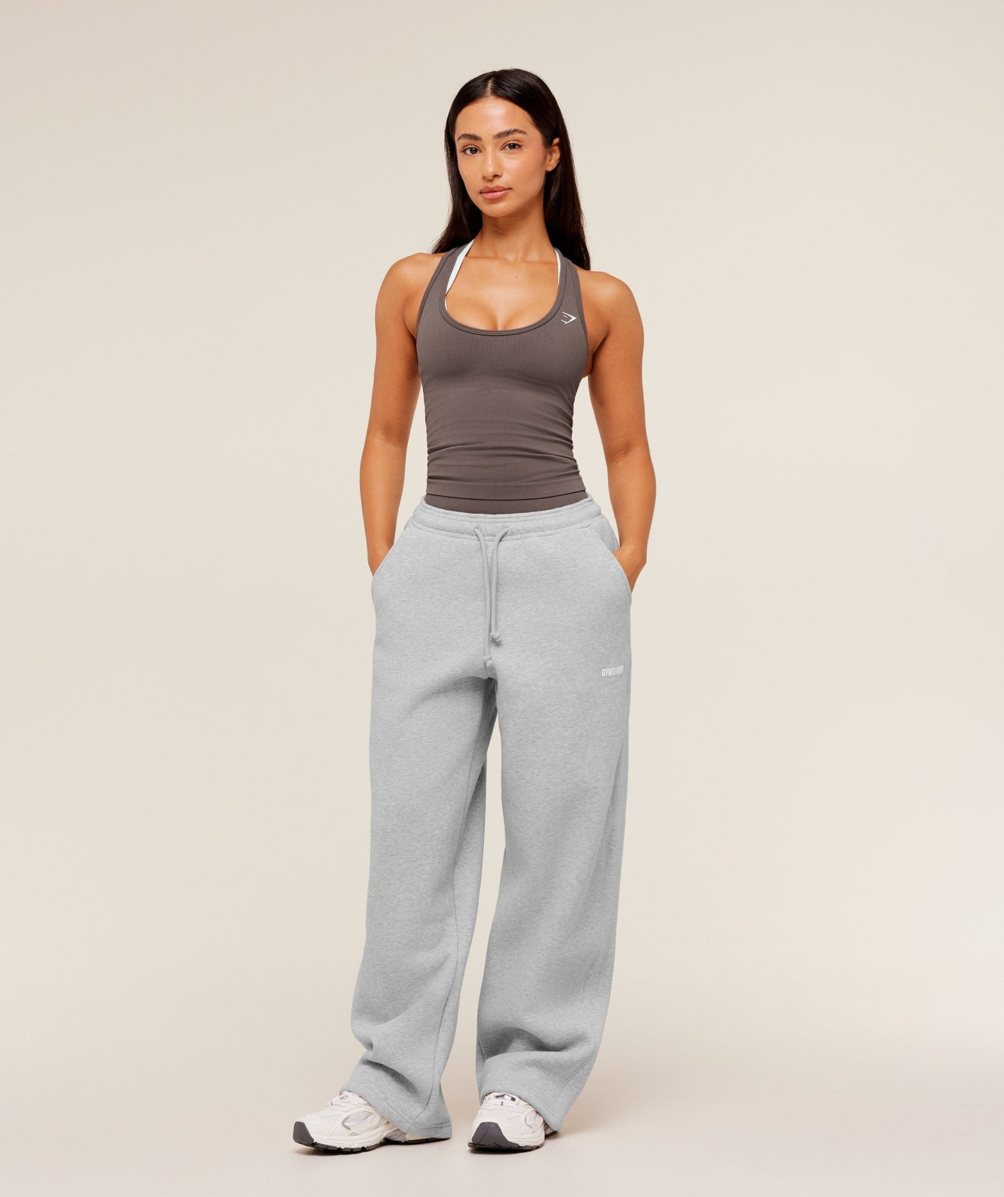 Cosy Luxe Straight Leg Short Joggers - US 3272