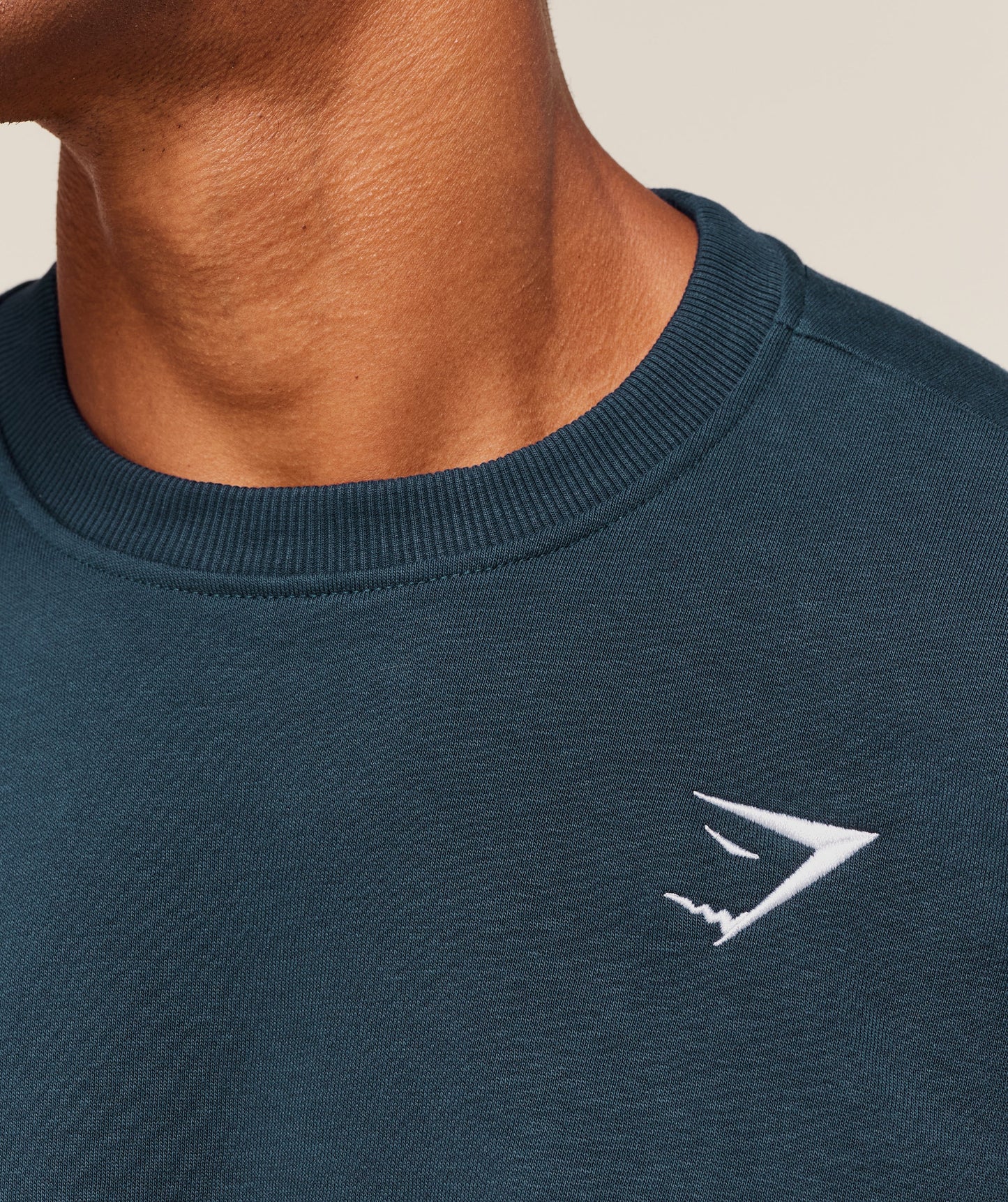 Oversized Crest Crew - US 9490