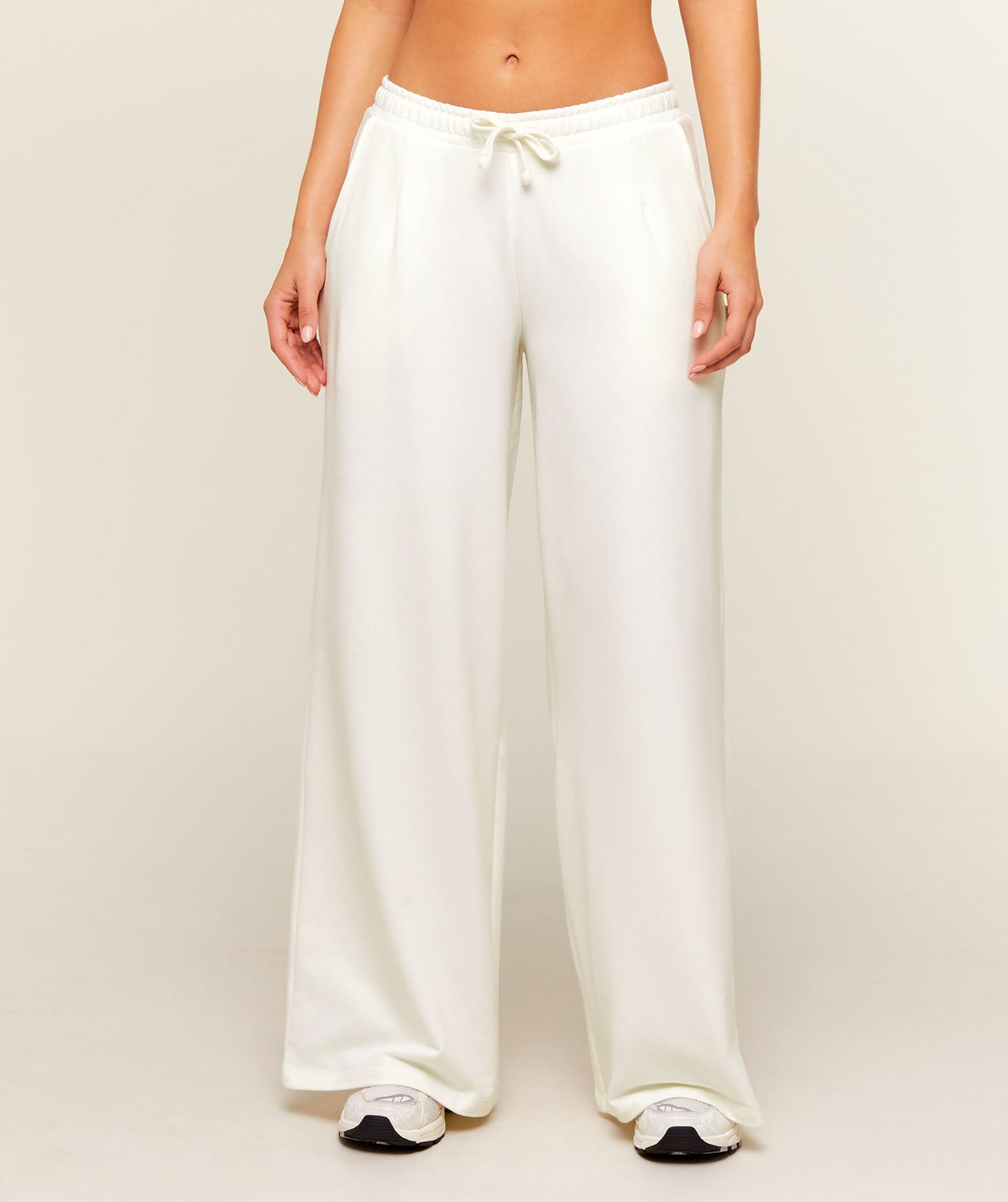 Lightweight Wide Leg Pants Regular - US 2015