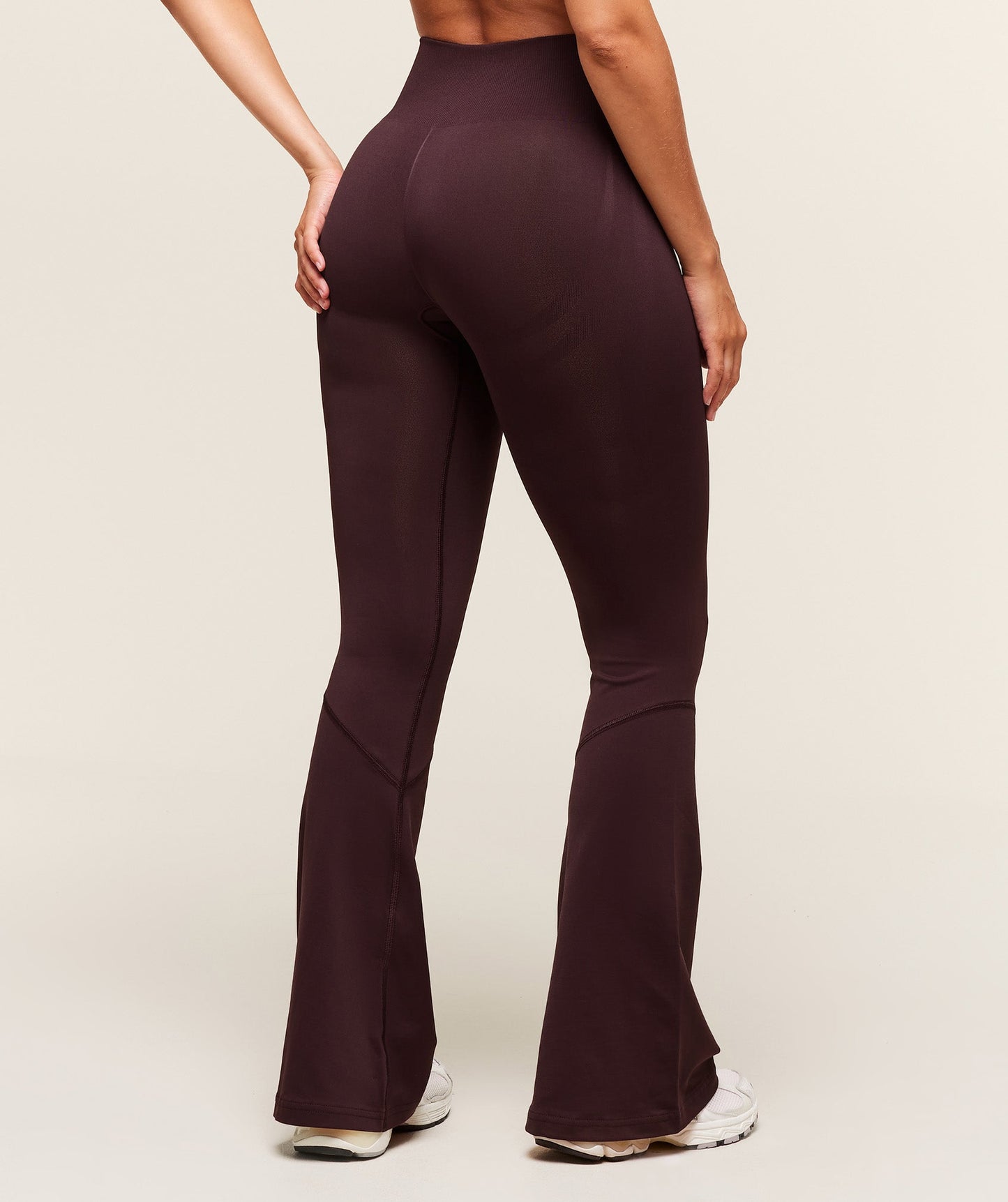 Everyday Seamless Flared Leggings - US 4588