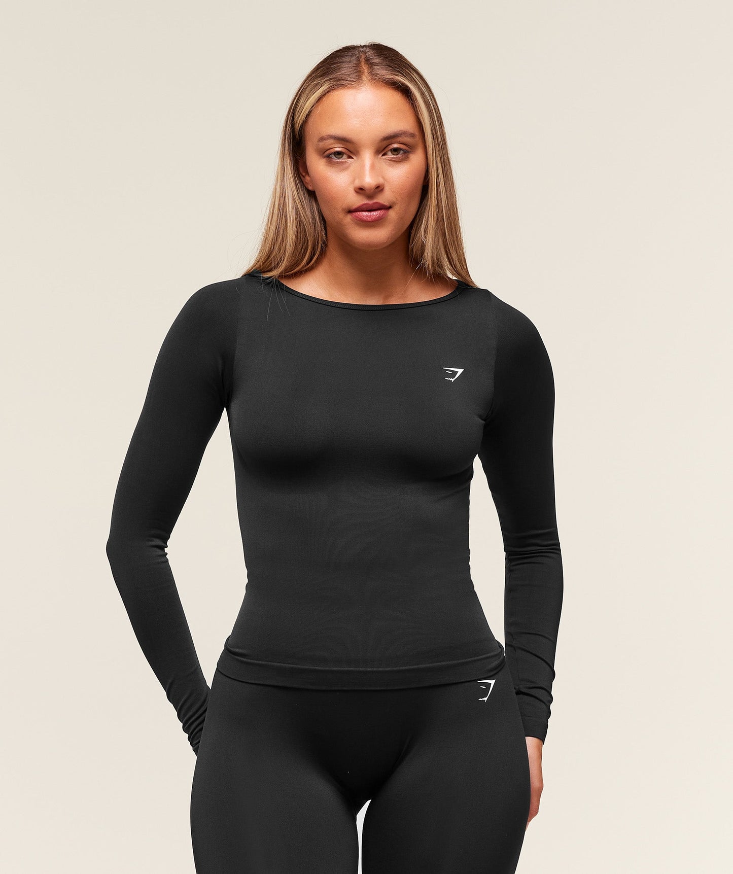 Everyday Seamless Wide Neck Long Sleeve Top - US 4947