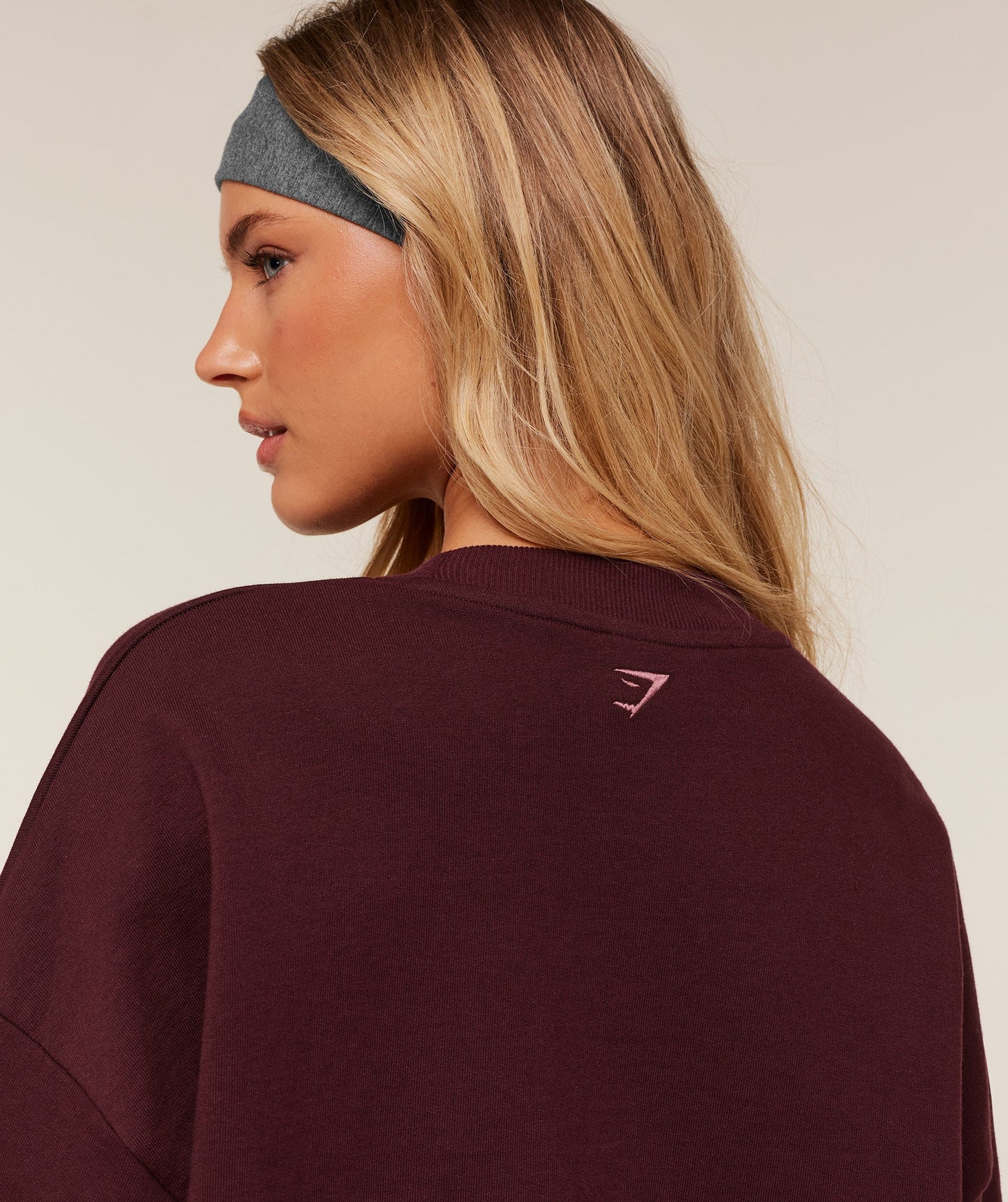Collegiate Graphic Crew Neck Pullover - US 1399