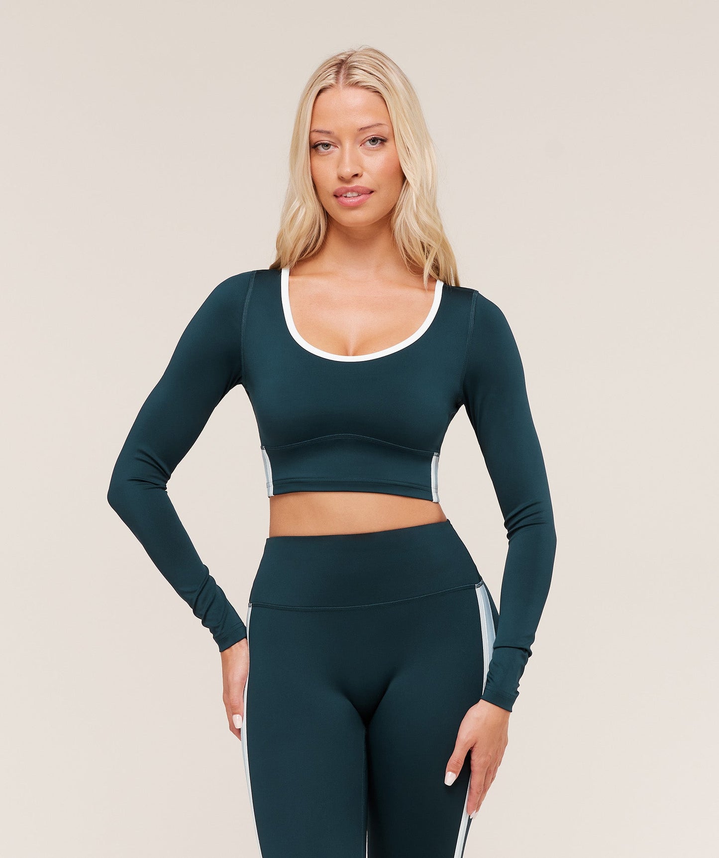 Piping Long Sleeve Crop Top - US 8806