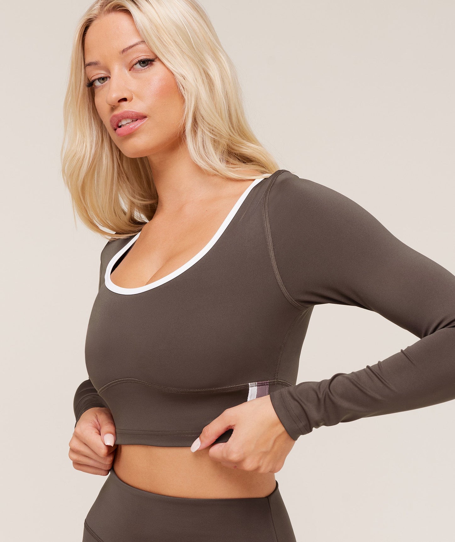 Piping Long Sleeve Crop Top - US 1331