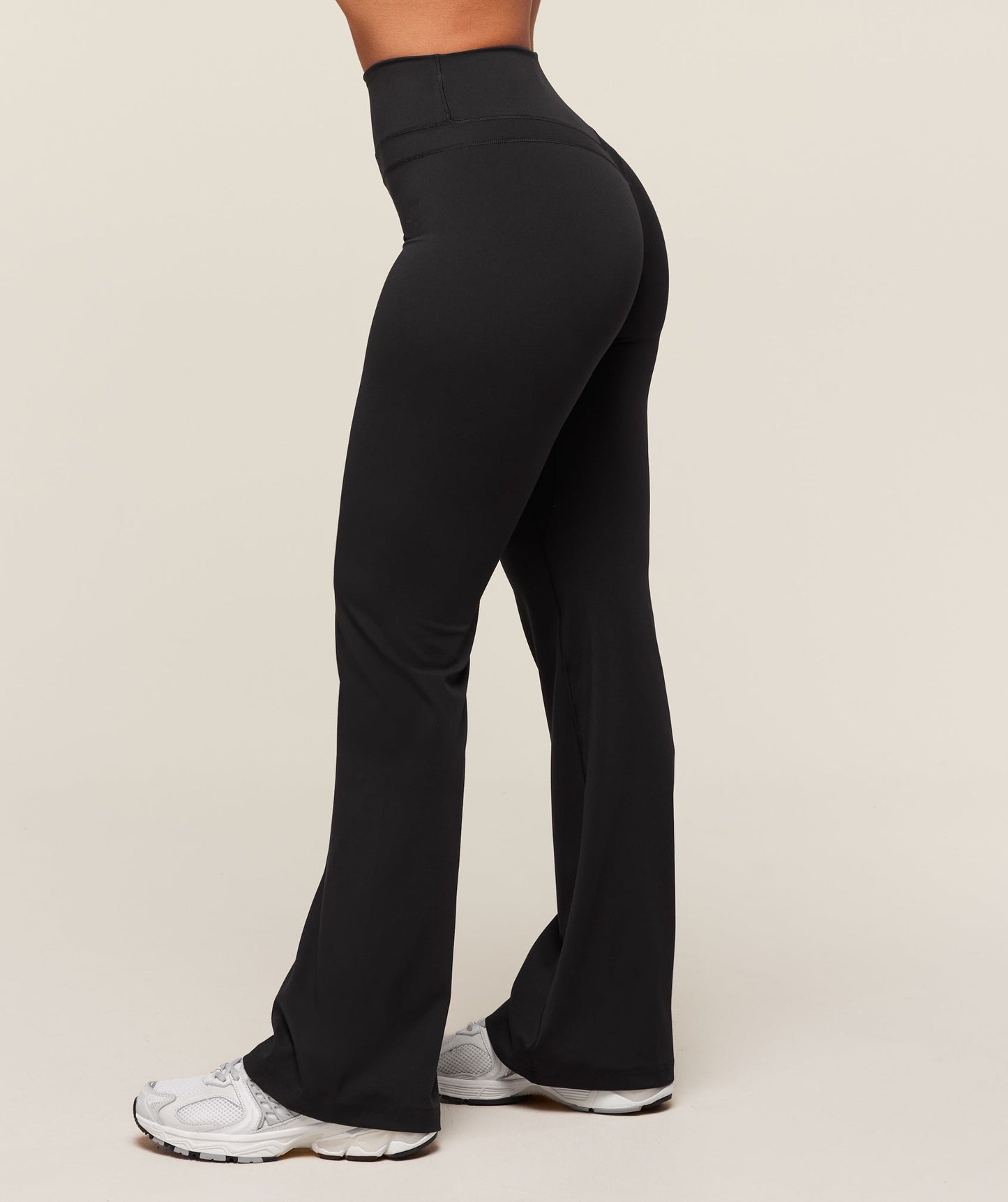 Whitney Short Flared Legging - US 9241