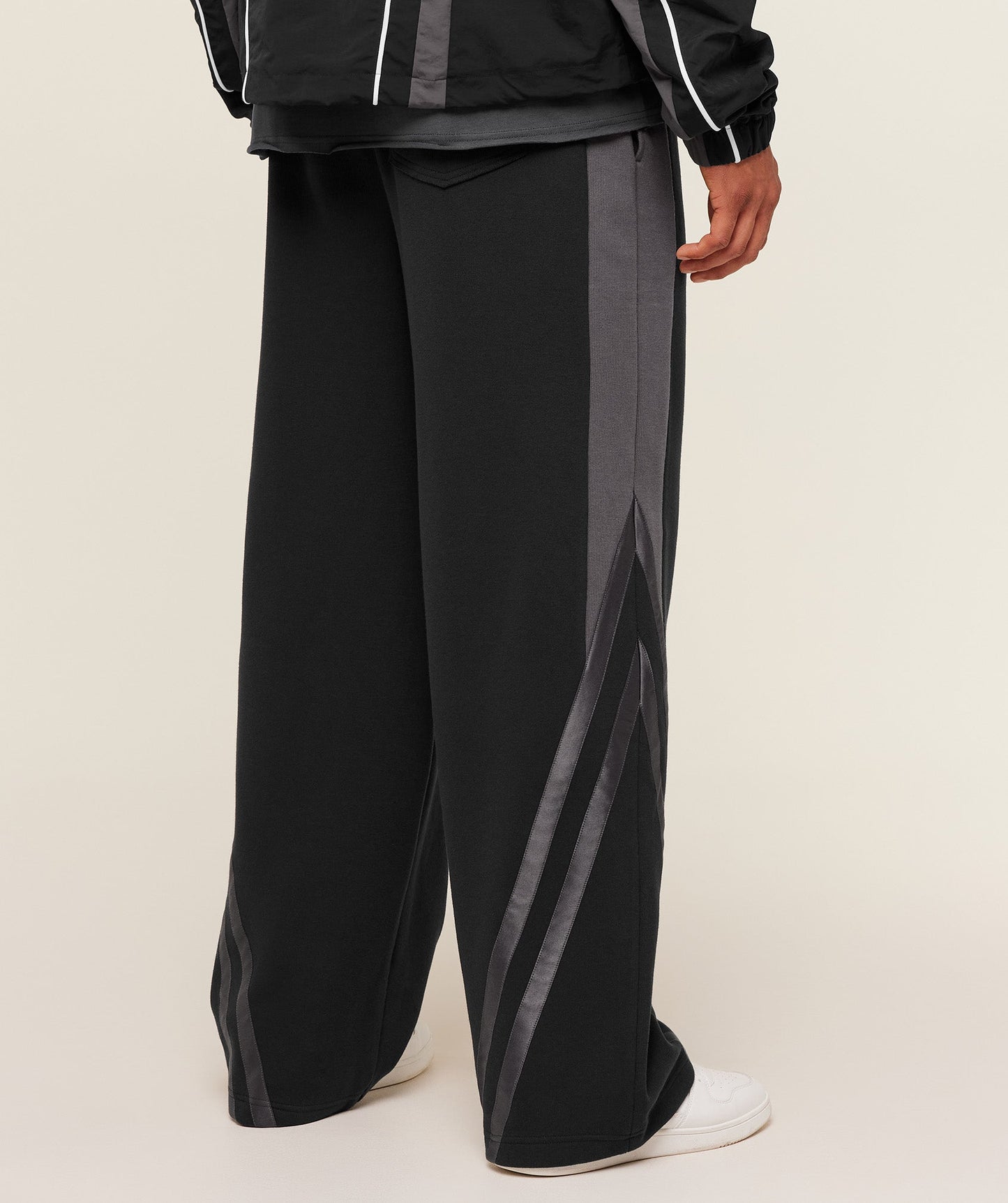 Gymshark x Carlos Belcast Track Pant - US 4688