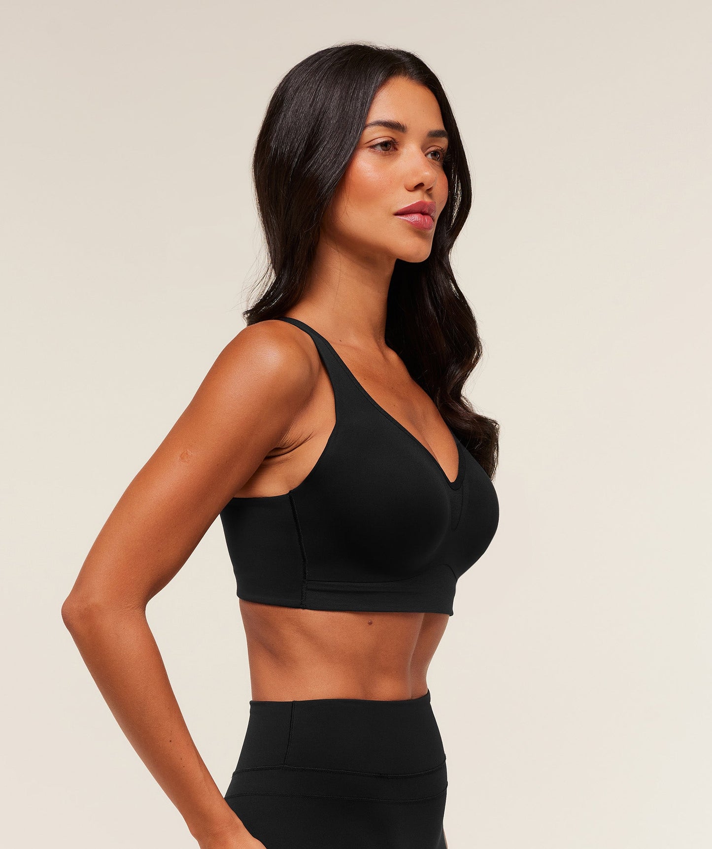 High Support V-Neck Sports Bra - US 2956