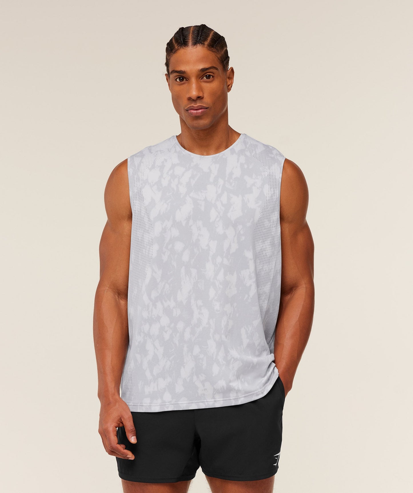Distance Seamless Tank - US 8941