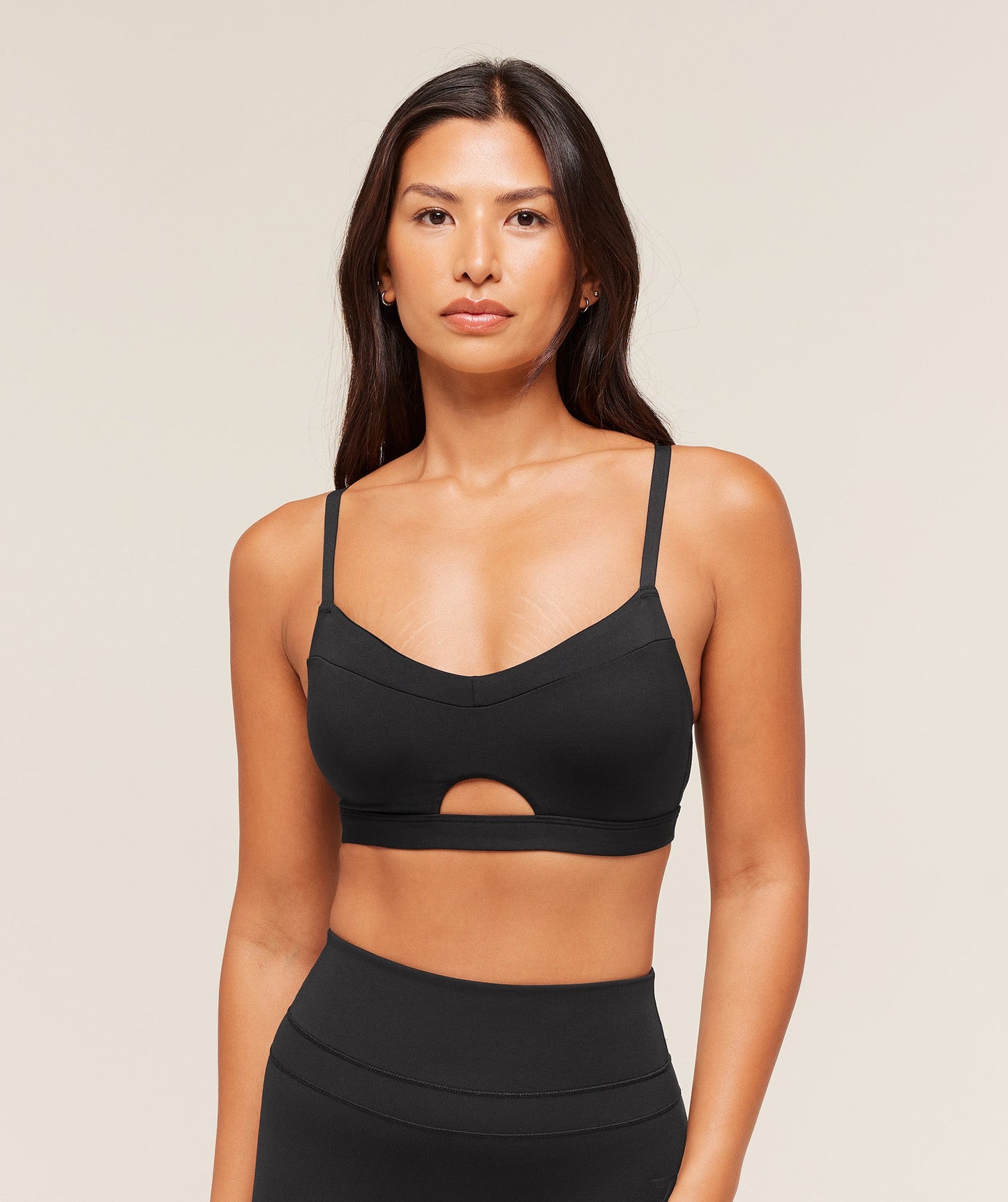 Balcony Peekaboo Sports Bra - US 6884