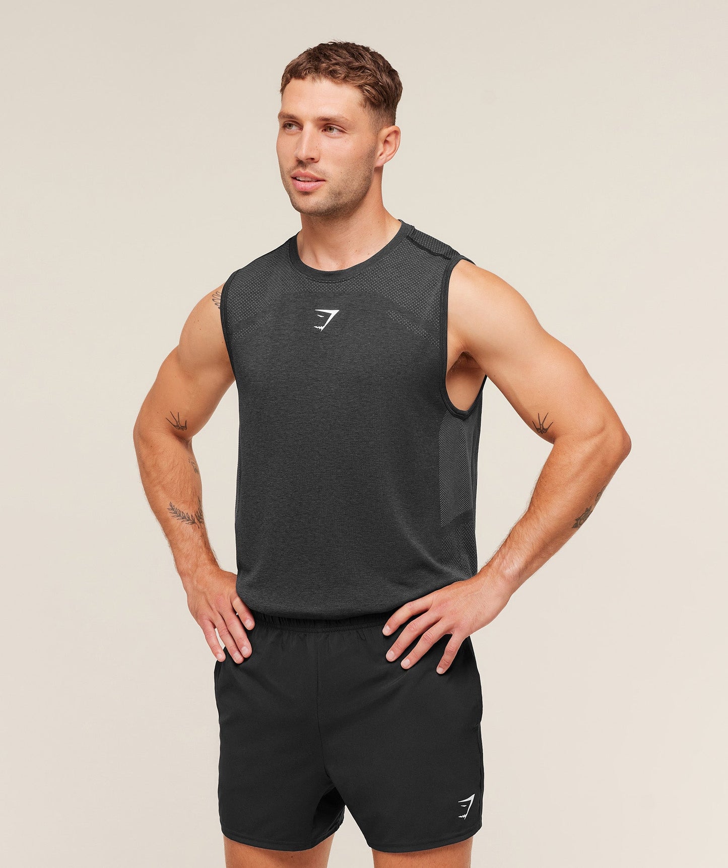 Lightweight Seamless Tank - US 6971