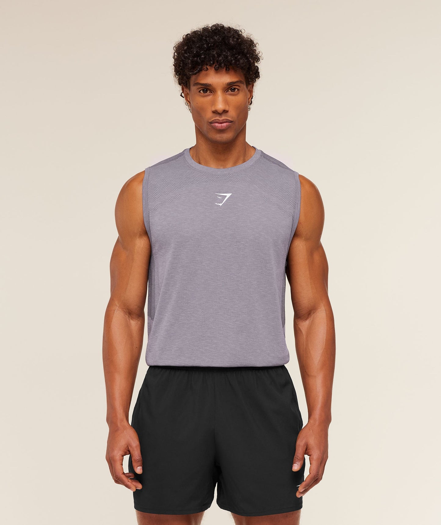 Lightweight Seamless Tank - US 8933