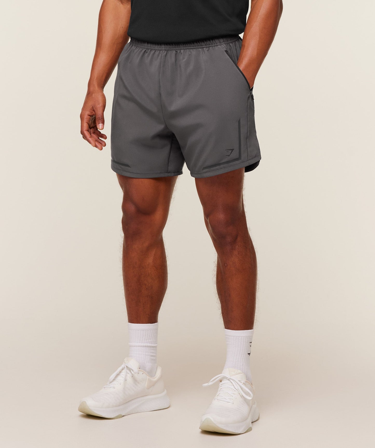 Movement Sport 5\" Shorts - US 8993