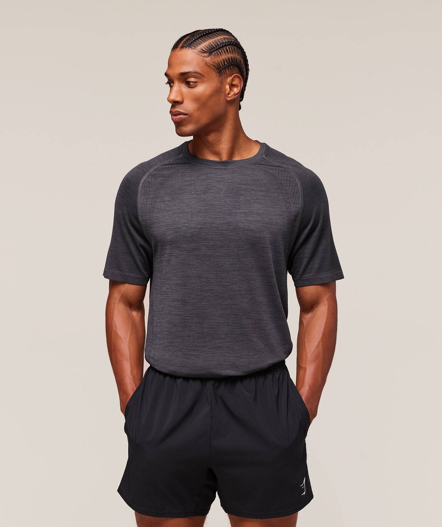 Versatile Seamless T-Shirt - US 7190