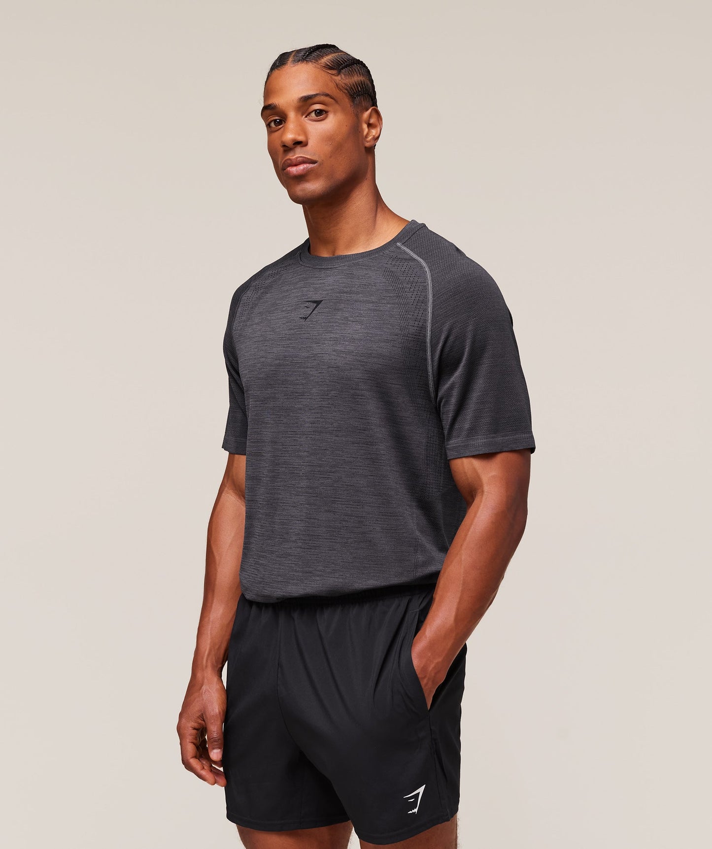 Versatile Seamless T-Shirt - US 7190