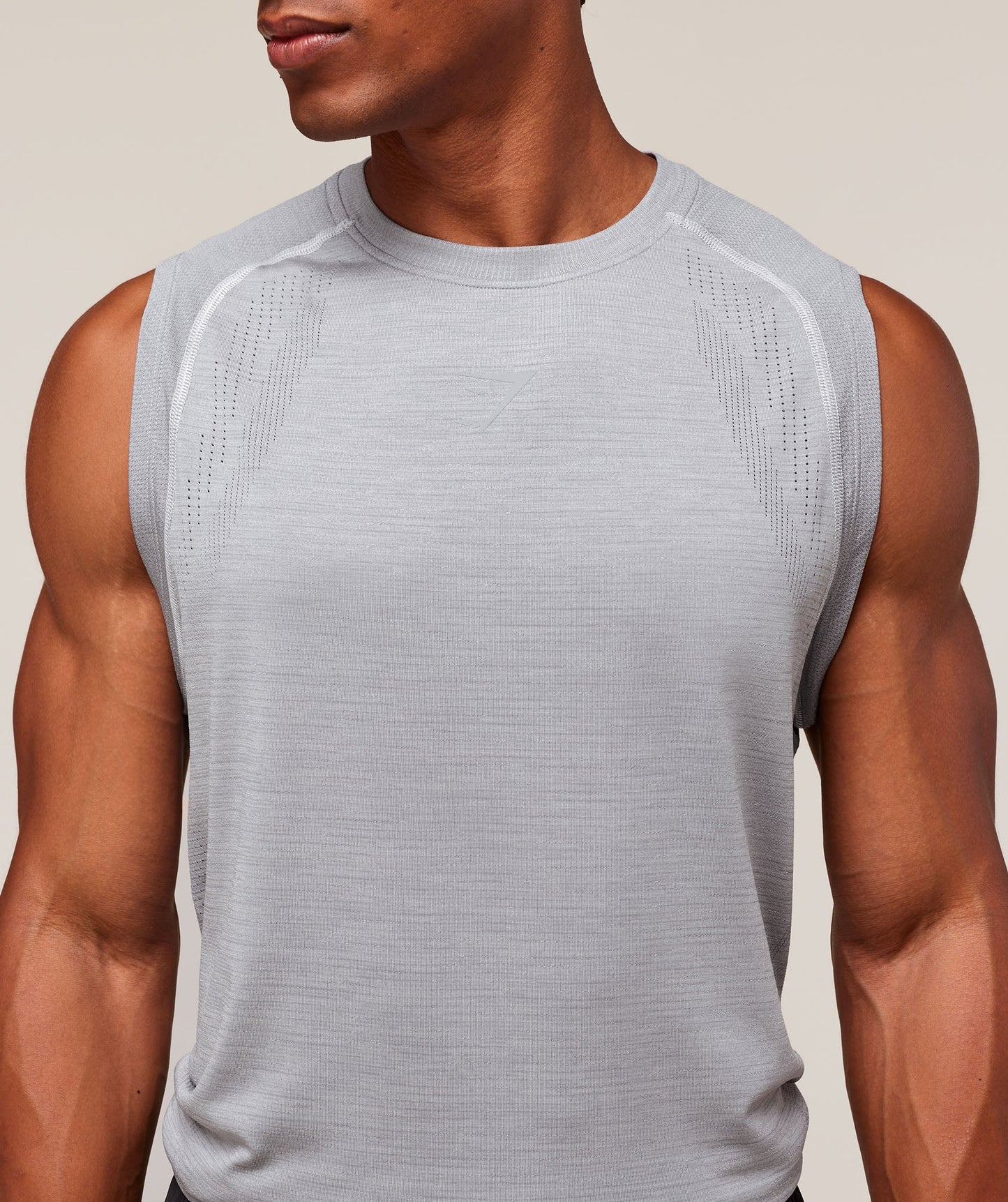 Versatile Seamless Tank - US 4541