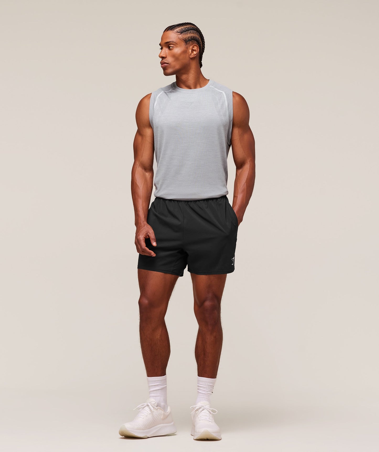 Versatile Seamless Tank - US 4541