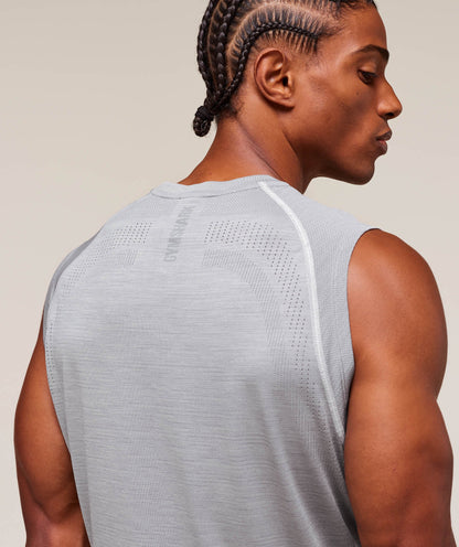 Versatile Seamless Tank - US 4541