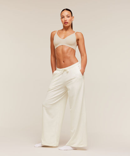 FeatherForm V-Neck Bralette - US 1330