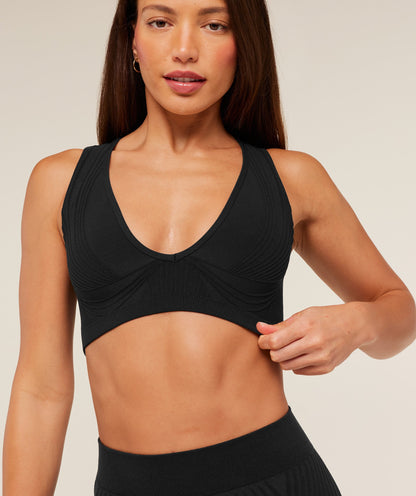 Luxe Light Support Sports Bra - US 3188