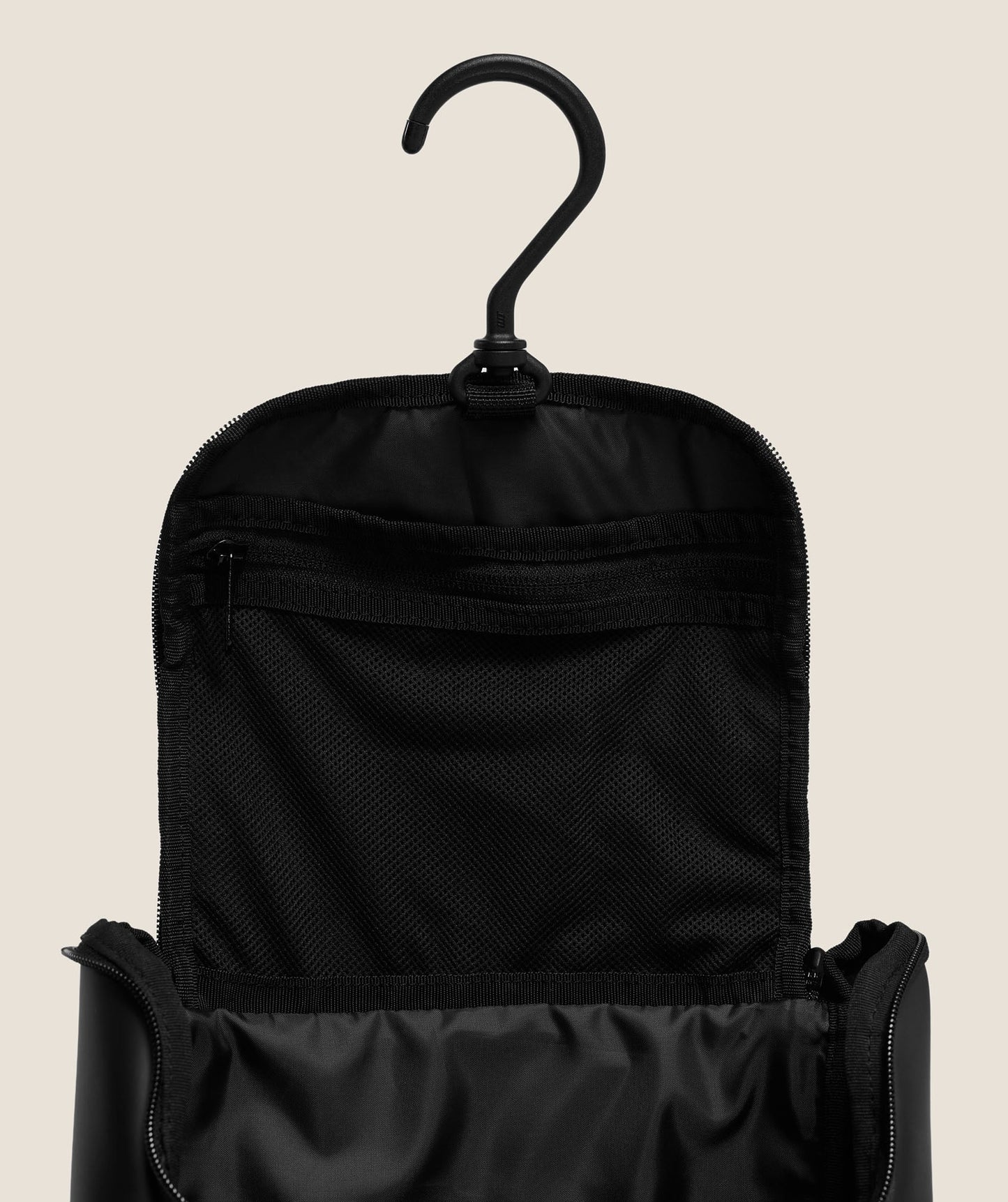 Sleek Washbag - US 8094