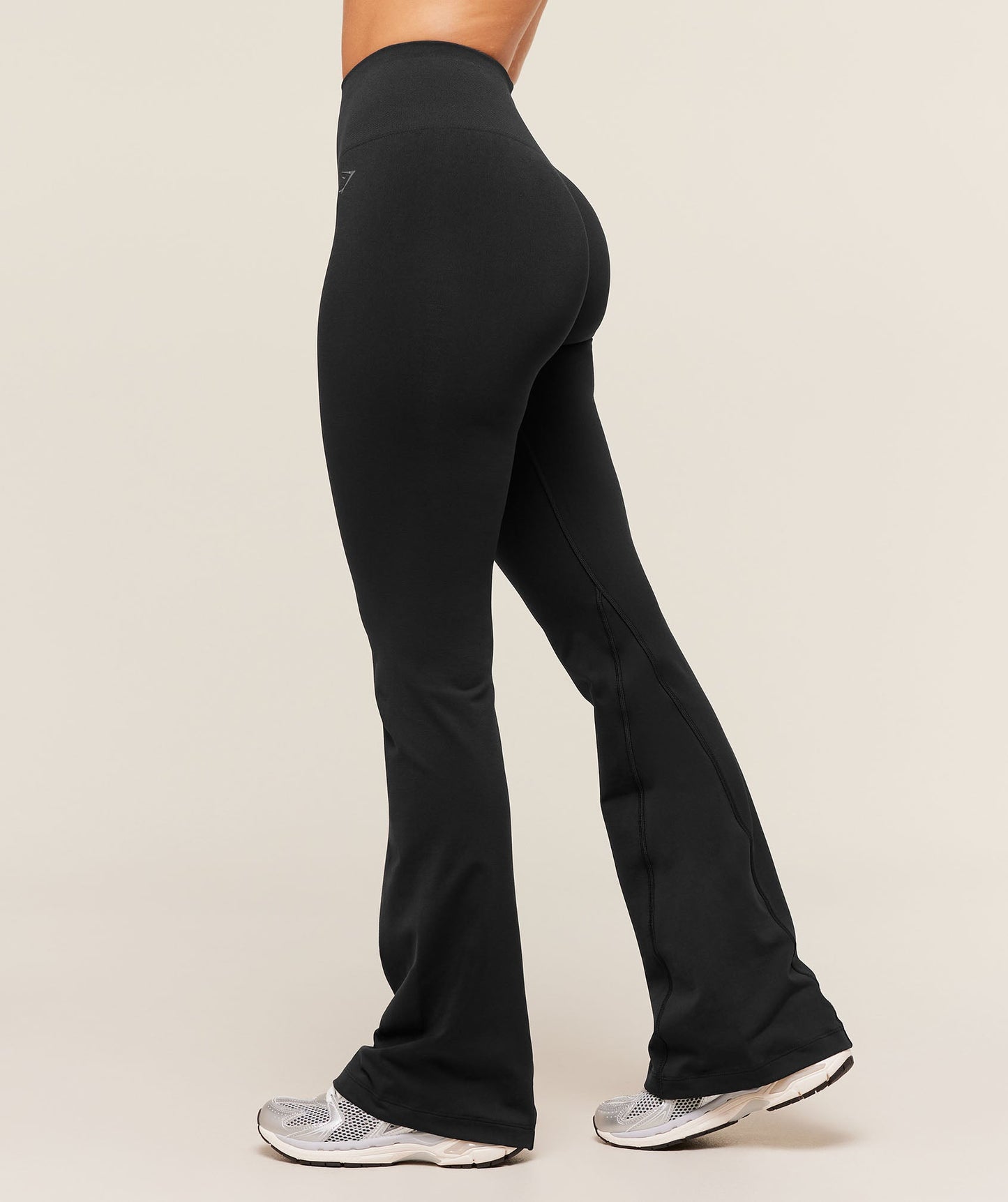 Soft Sculpt Flared Leggings - US 4180