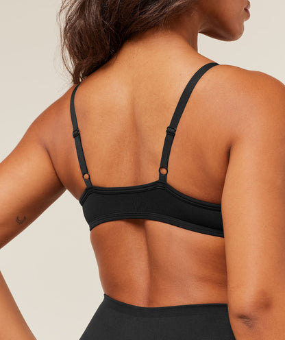 Soft Sculpt V-neck Sports Bra - US 8588