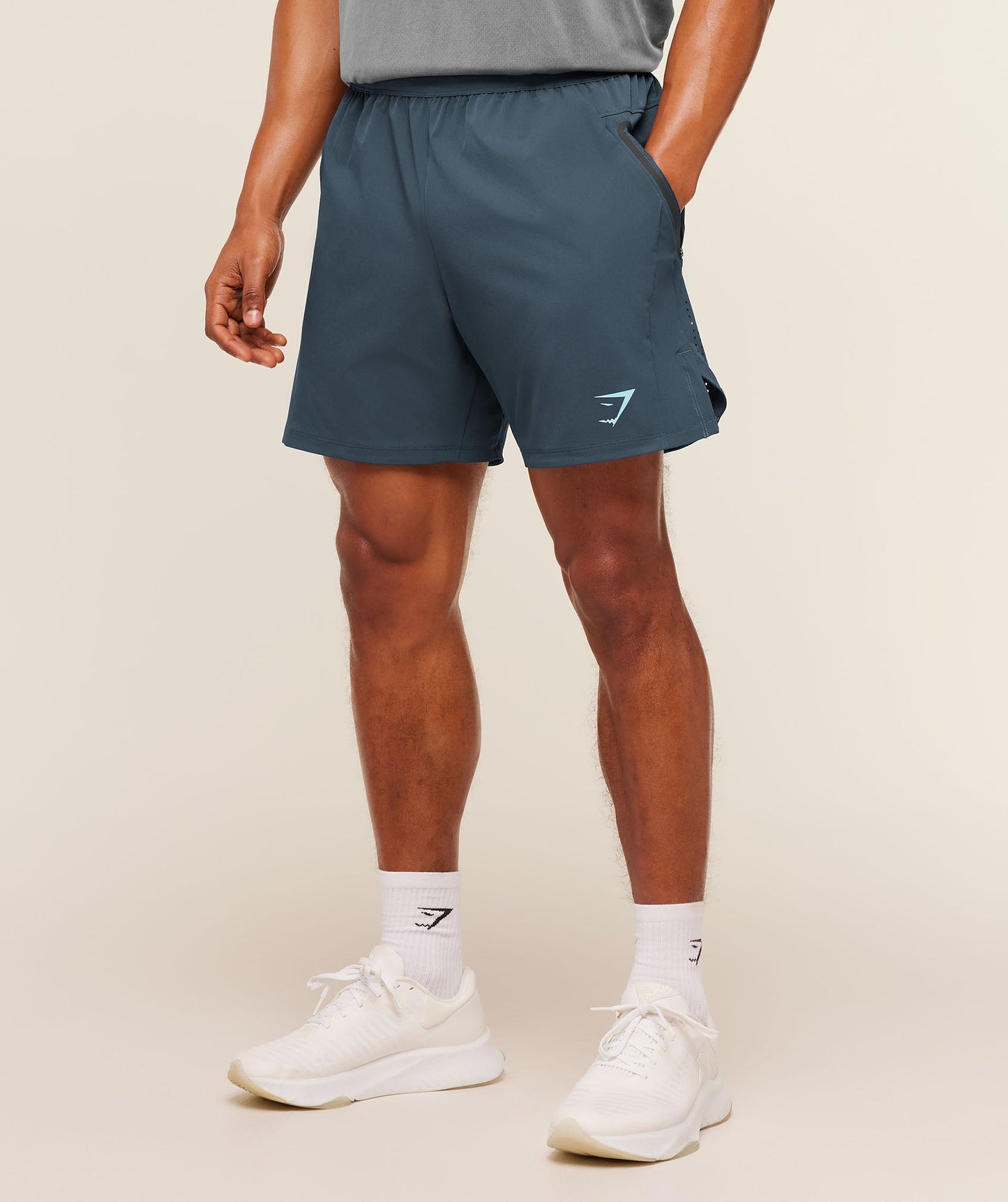 Sport Hybrid 6\" Shorts - US 8483