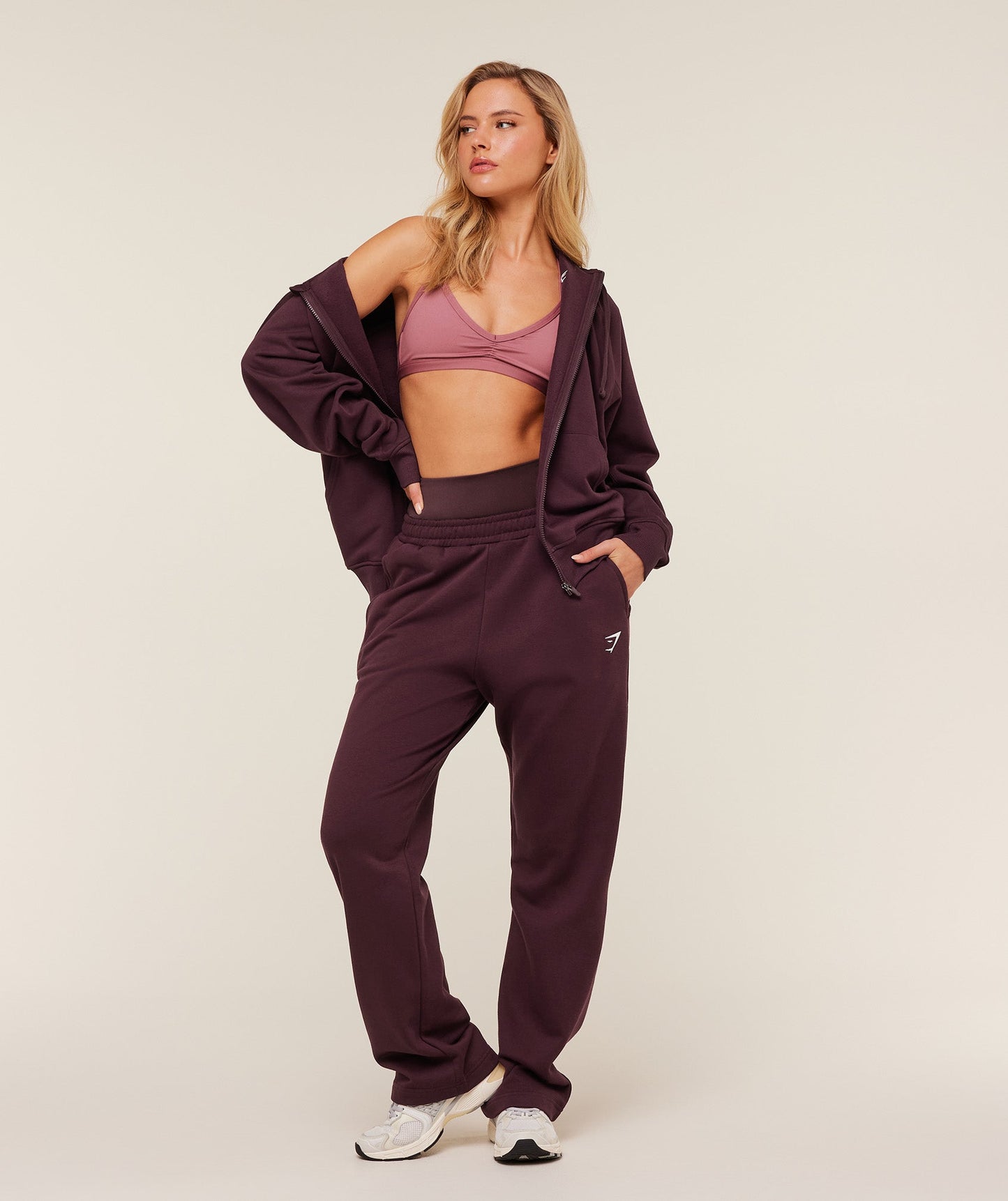 Training Fleece Straight Leg Regular Joggers - US 1727