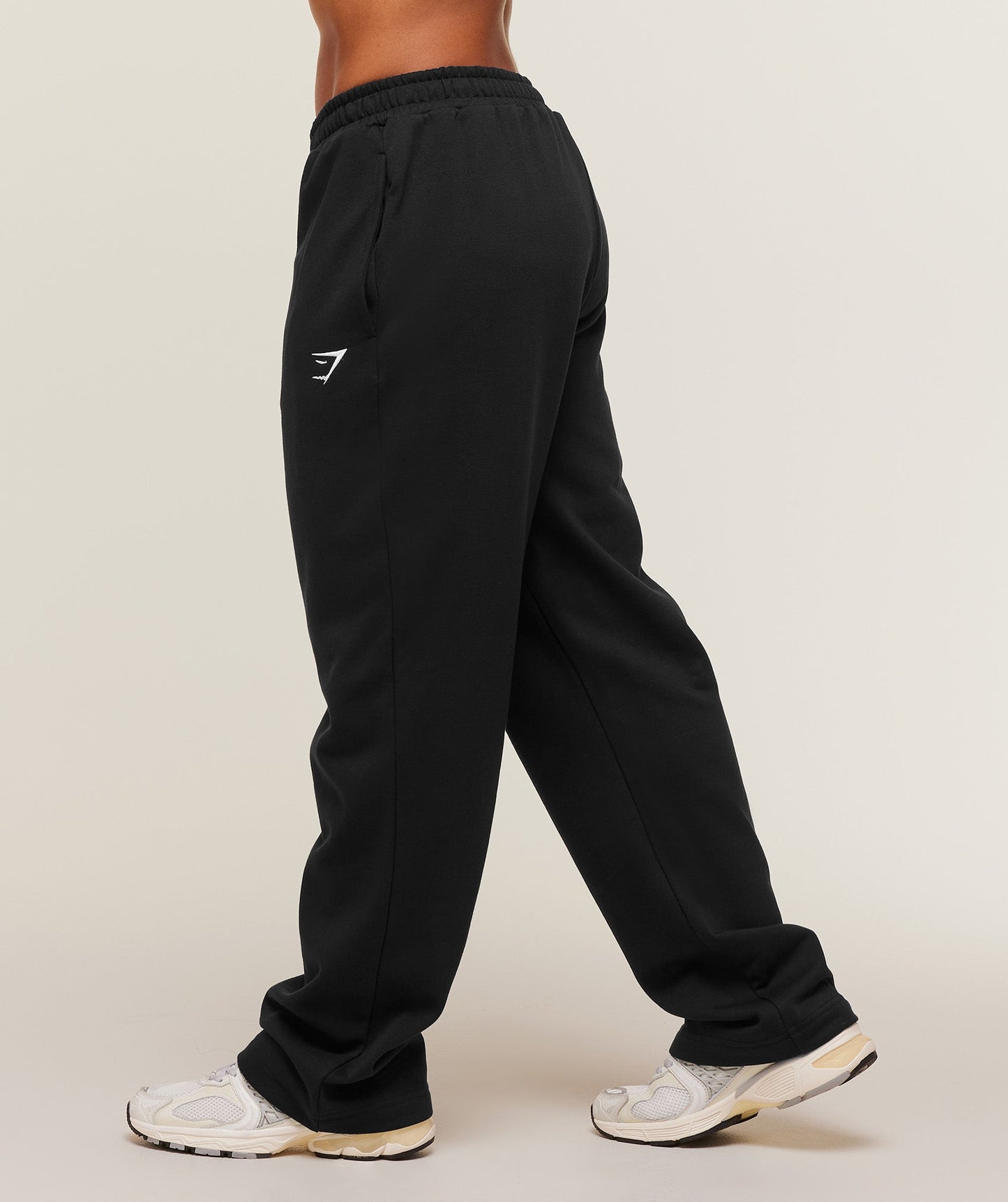 Training Fleece Straight Leg Short Pants - US 1044