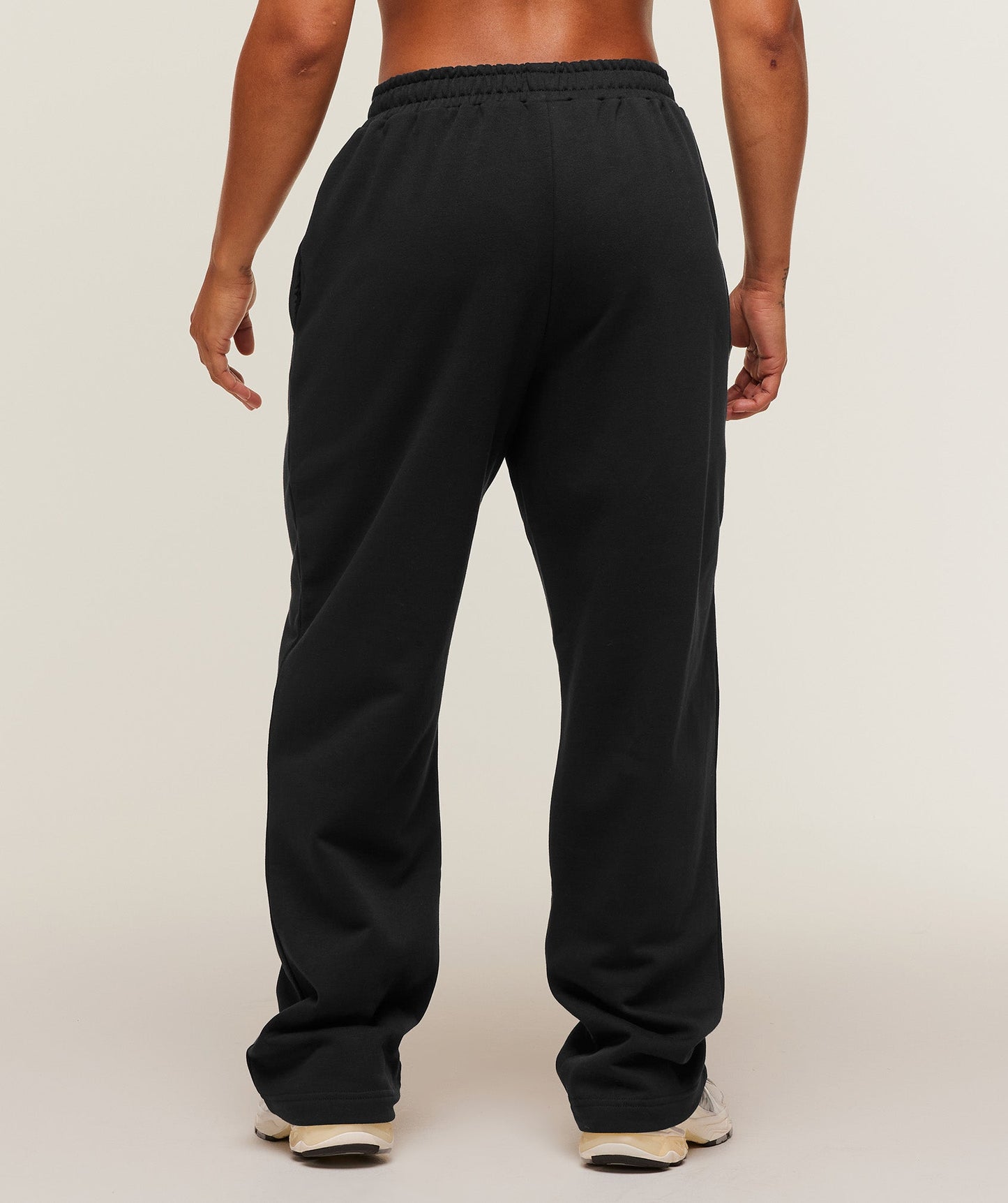 Training Fleece Straight Leg Short Pants - US 1044