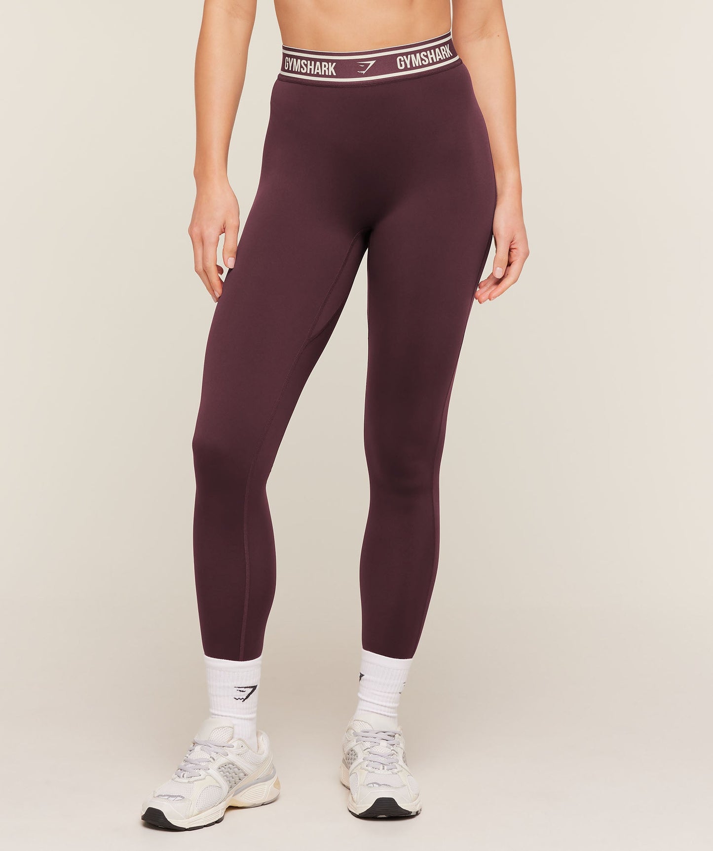 Light Support Halter Neck Logo Sports Bra - US 7768