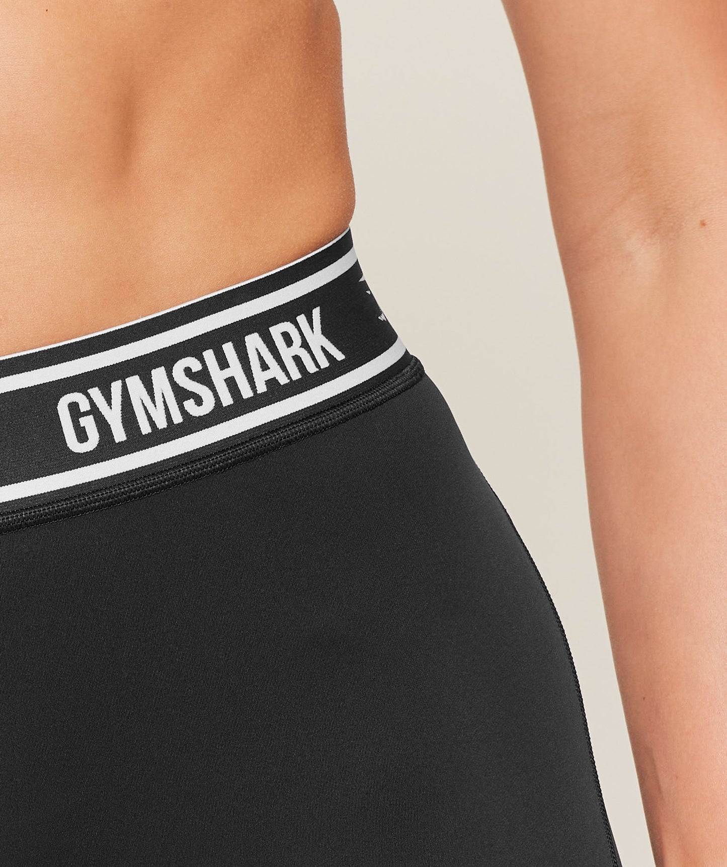 Waistband Logo Shorts - US 0581