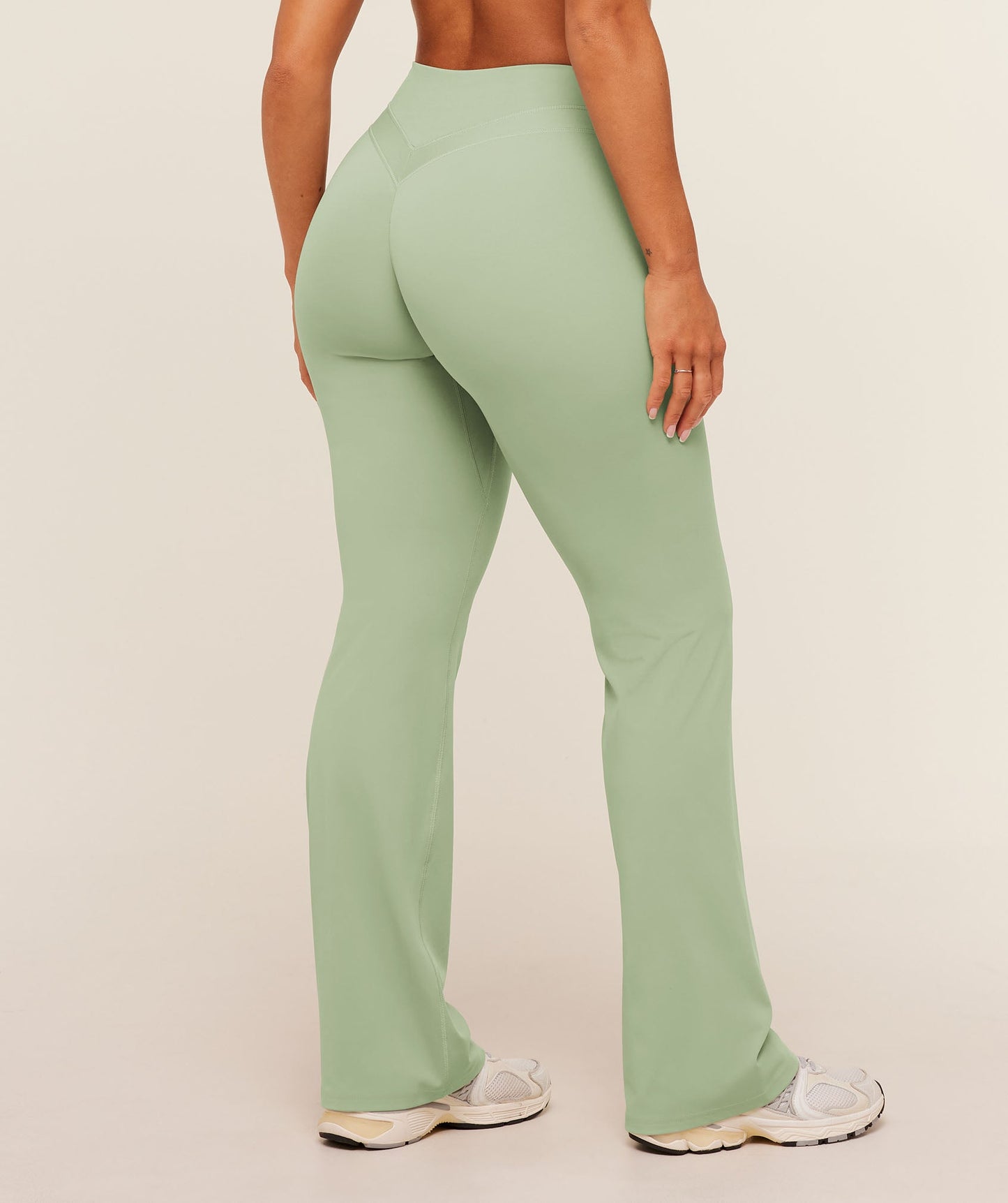 Whitney Mid-High Rise Flared Leggings - US 2667