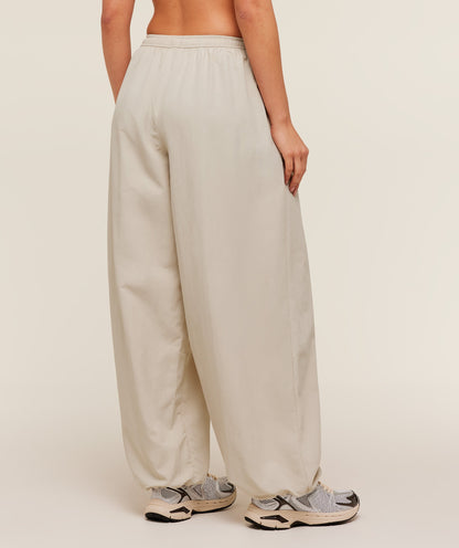 Weekend Lifestyle Parachute Pants - US 6496